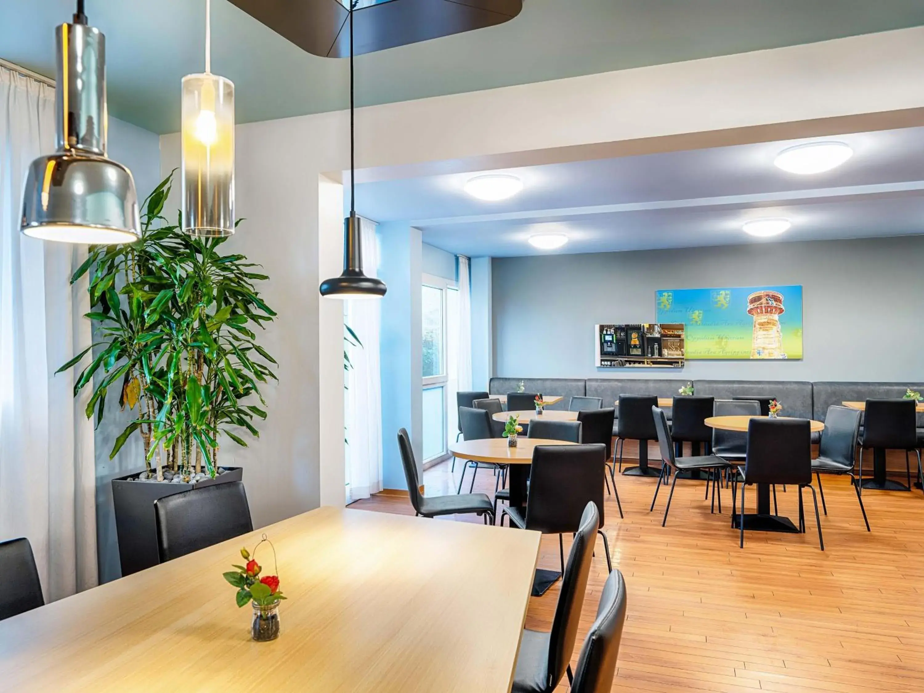 Lounge or bar in B&B HOTEL Köln-Frechen Lounge or bar in B&B HOTEL Köln-Frechen