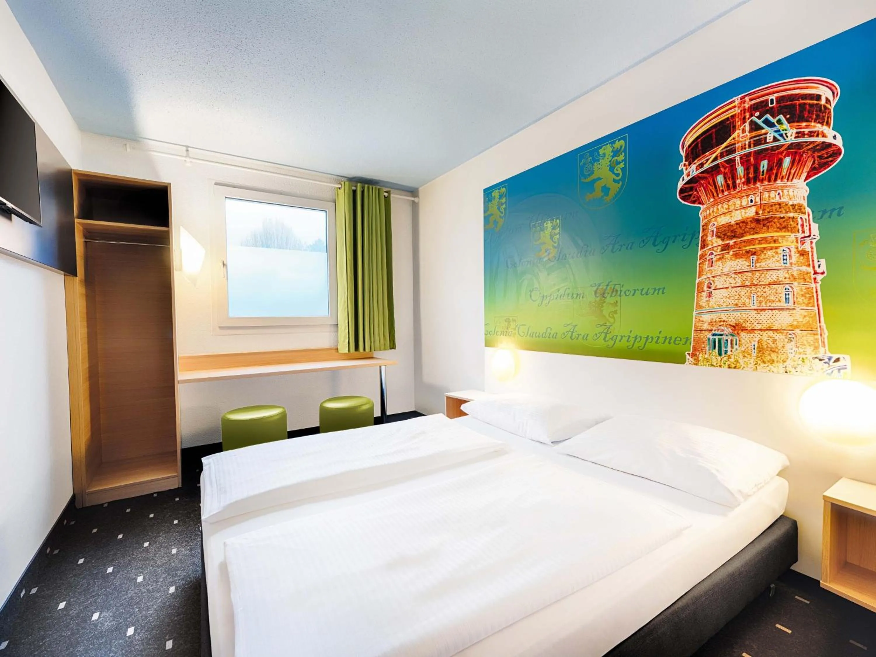 Photo of the whole room, Bed in B&B HOTEL Köln-Frechen