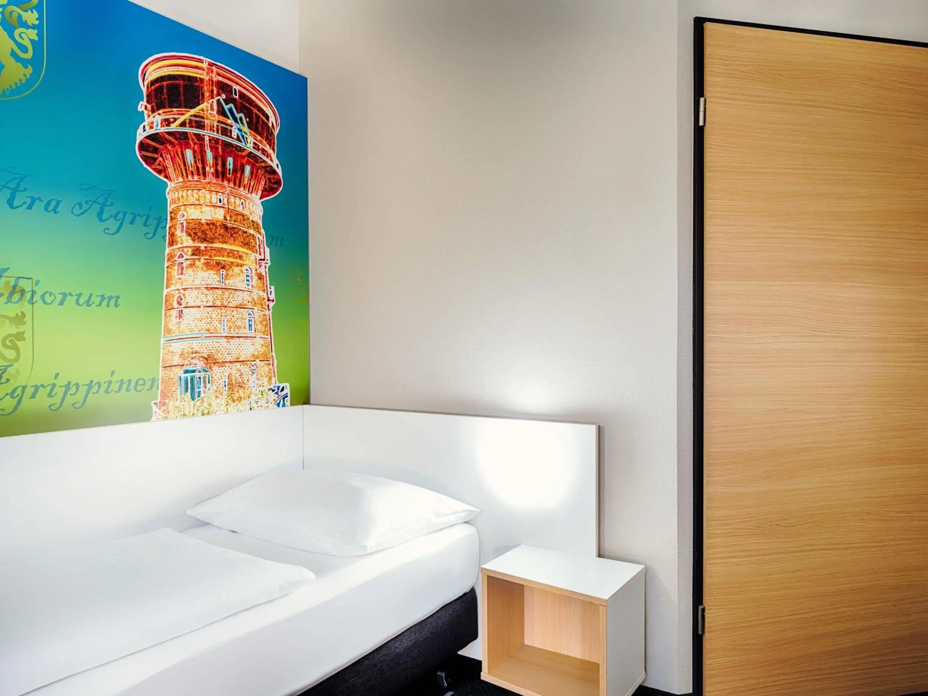 Bathroom, Bed in B&B HOTEL Köln-Frechen Bathroom, Bed in B&B HOTEL Köln-Frechen