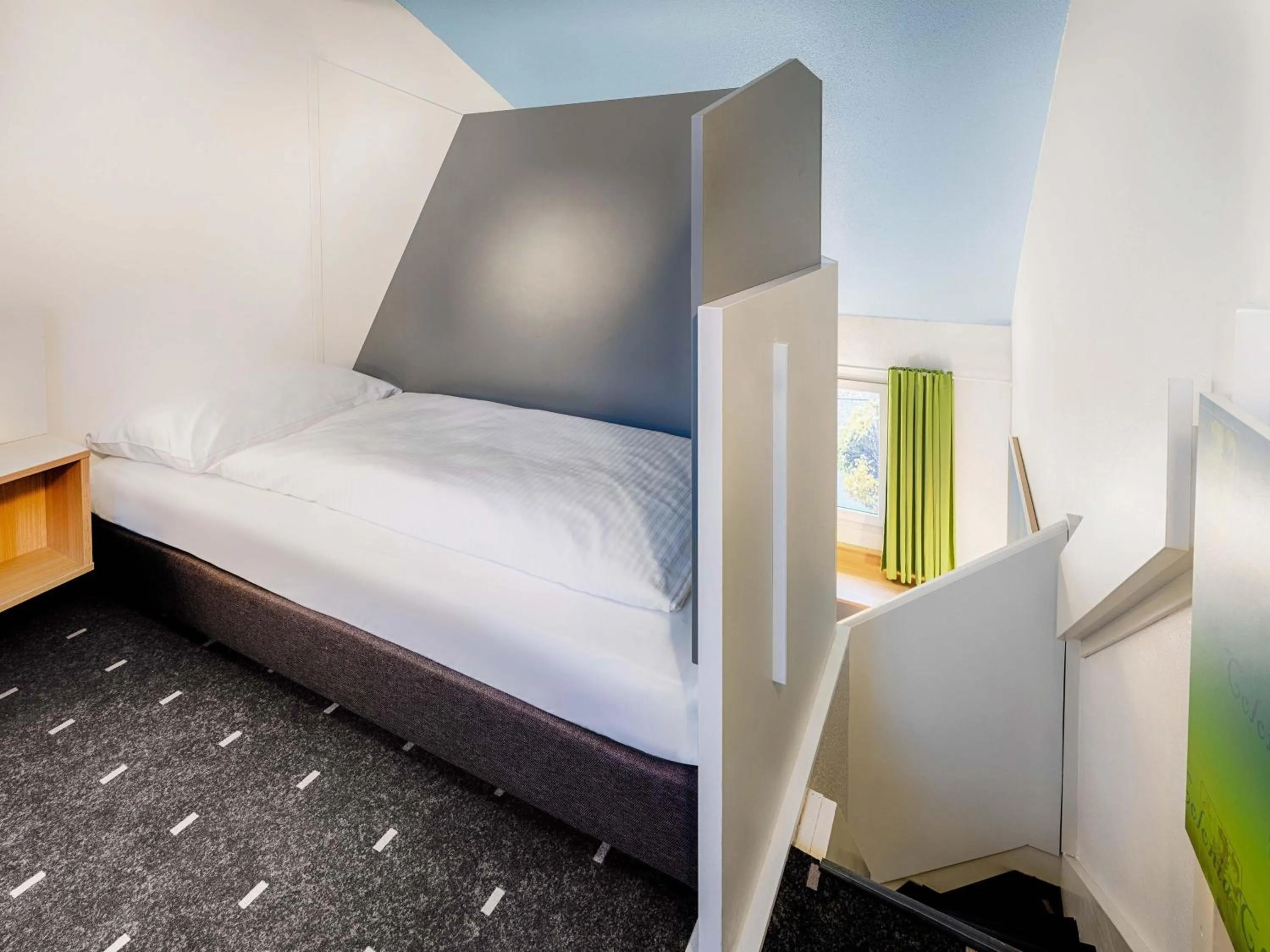 Photo of the whole room, Bed in B&B HOTEL Köln-Frechen