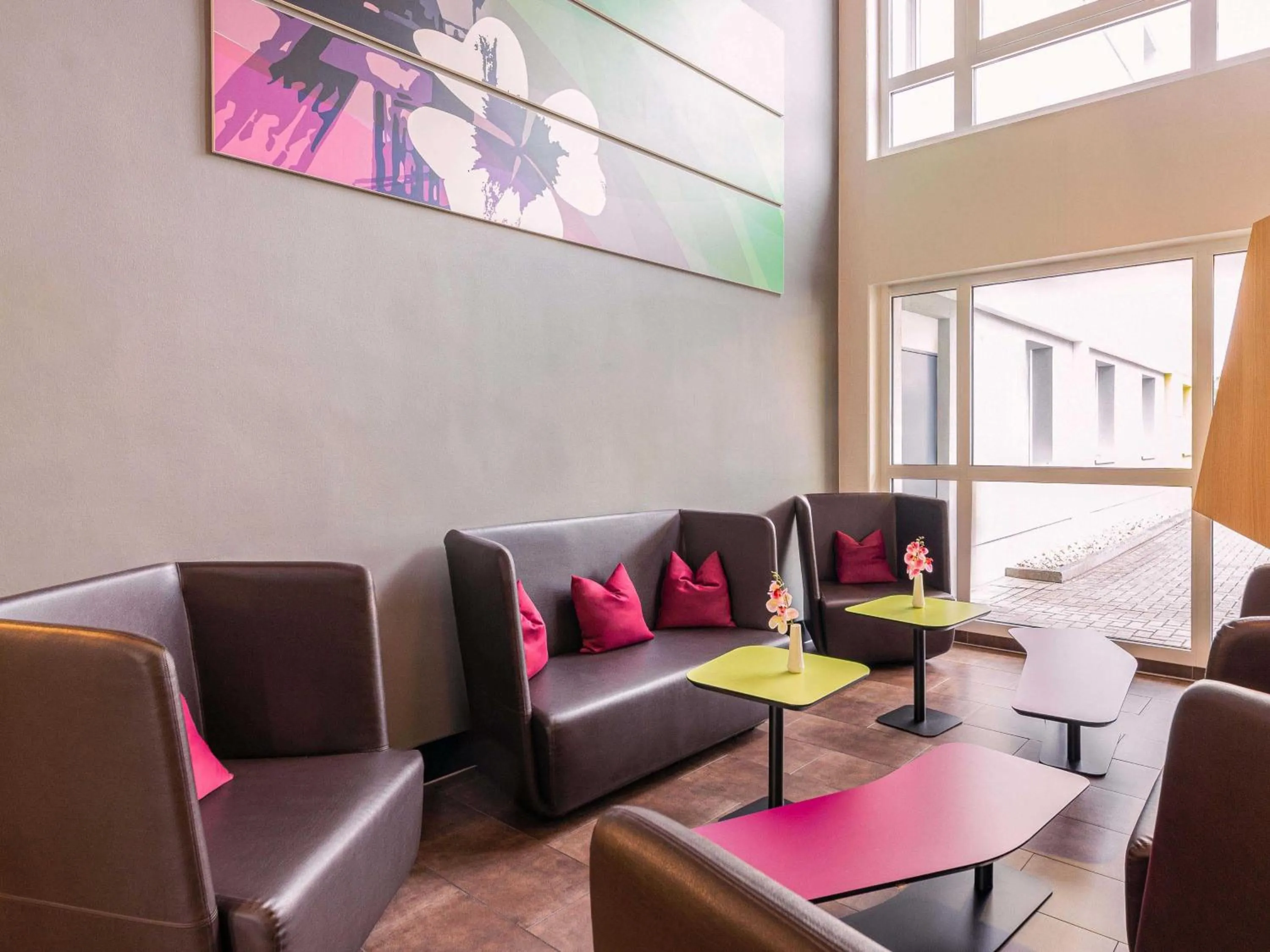 Lobby or reception in B&B Hotel Bochum-Herne