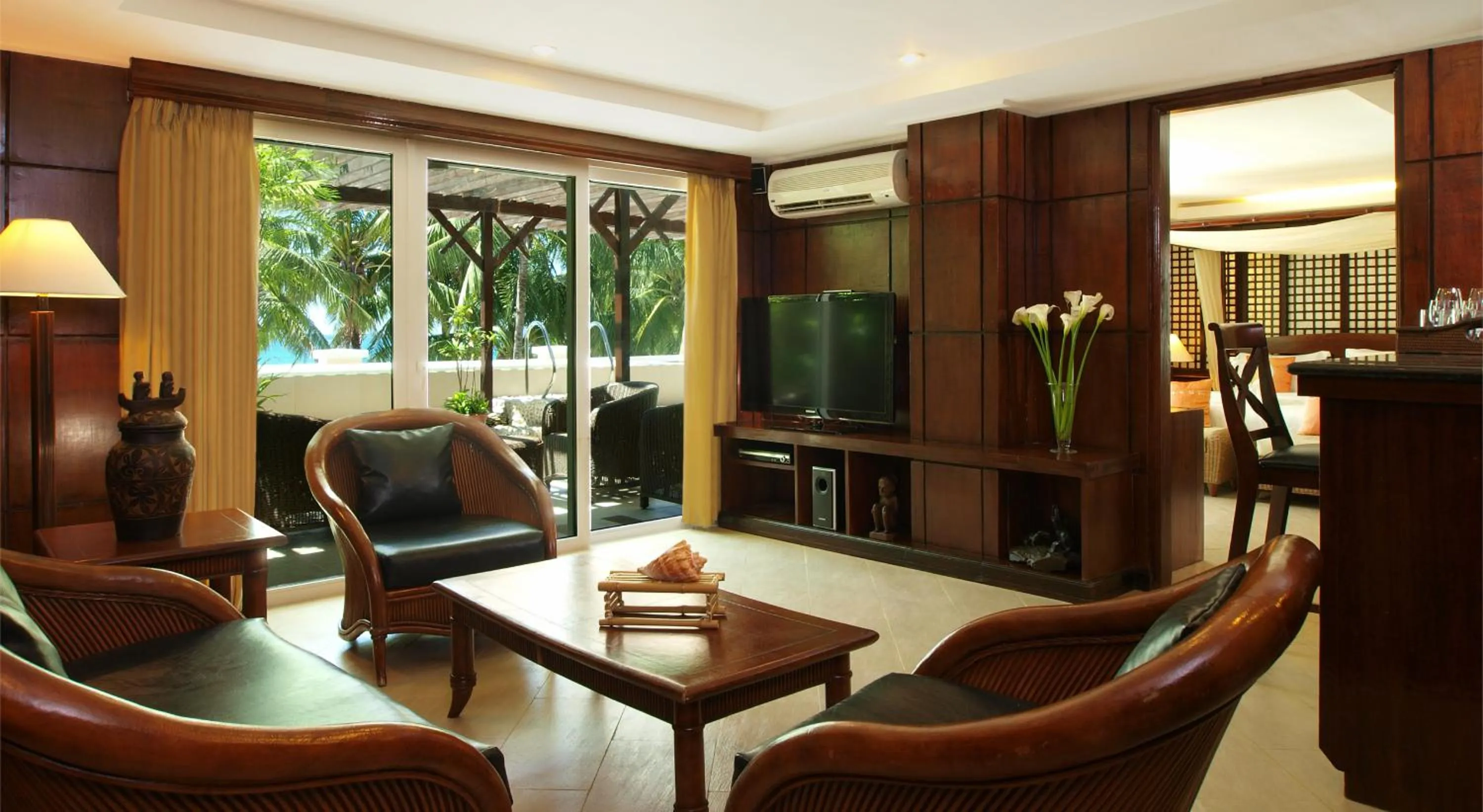 Living room in Boracay Mandarin Island Hotel