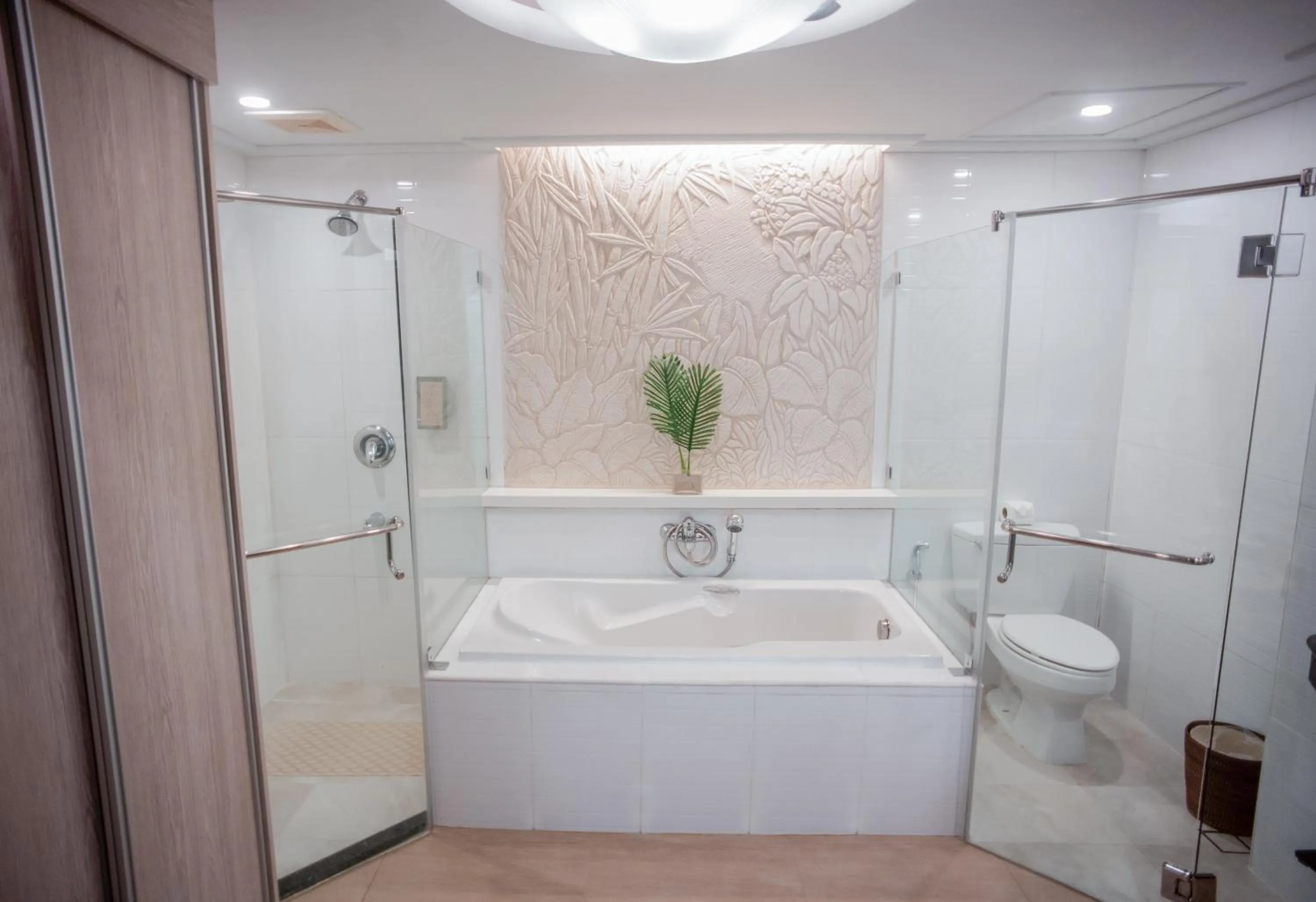 Bathroom in Boracay Mandarin Island Hotel