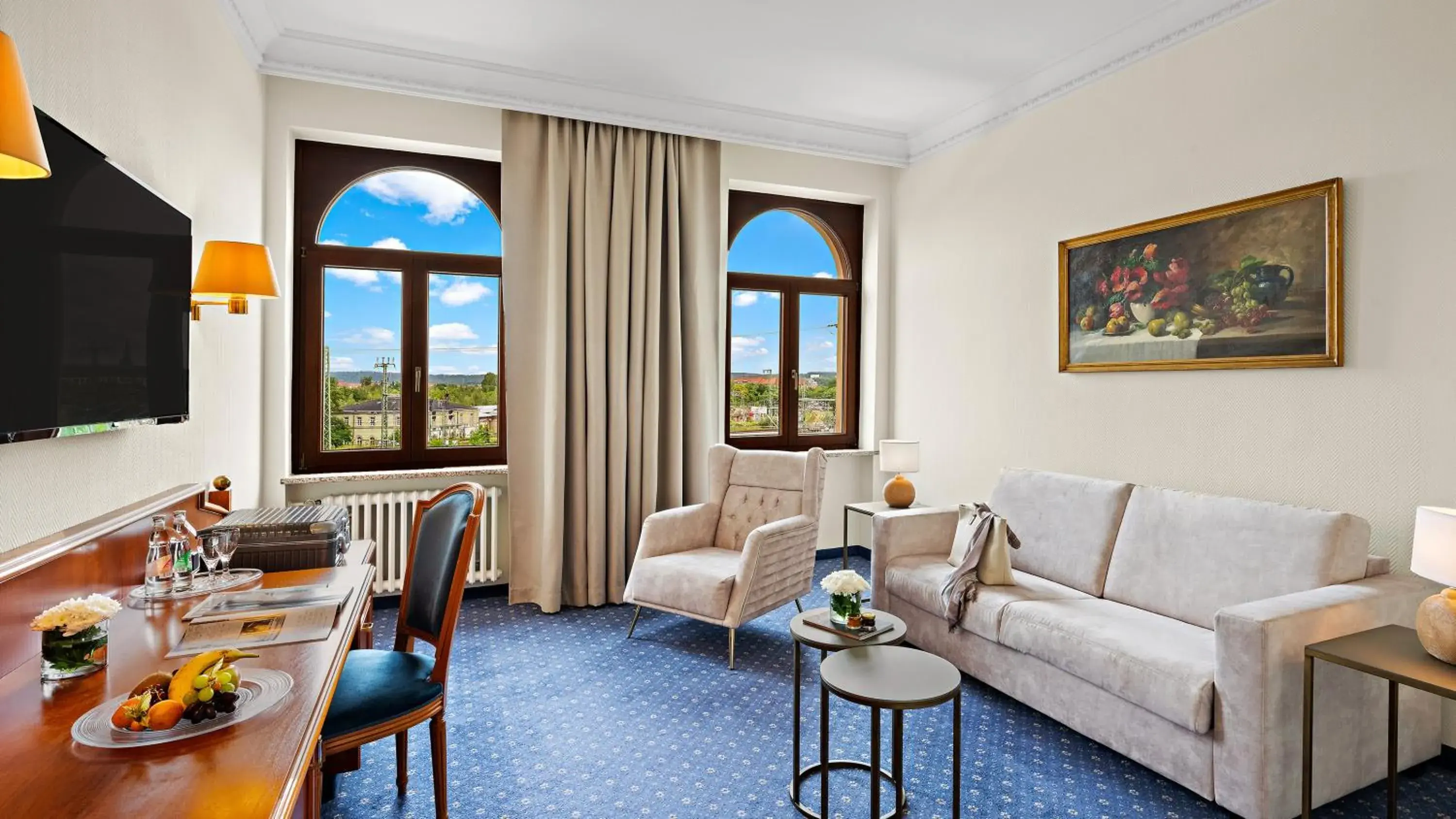 Suite in Hotel Bayerischer Hof Dresden Suite in Hotel Bayerischer Hof Dresden