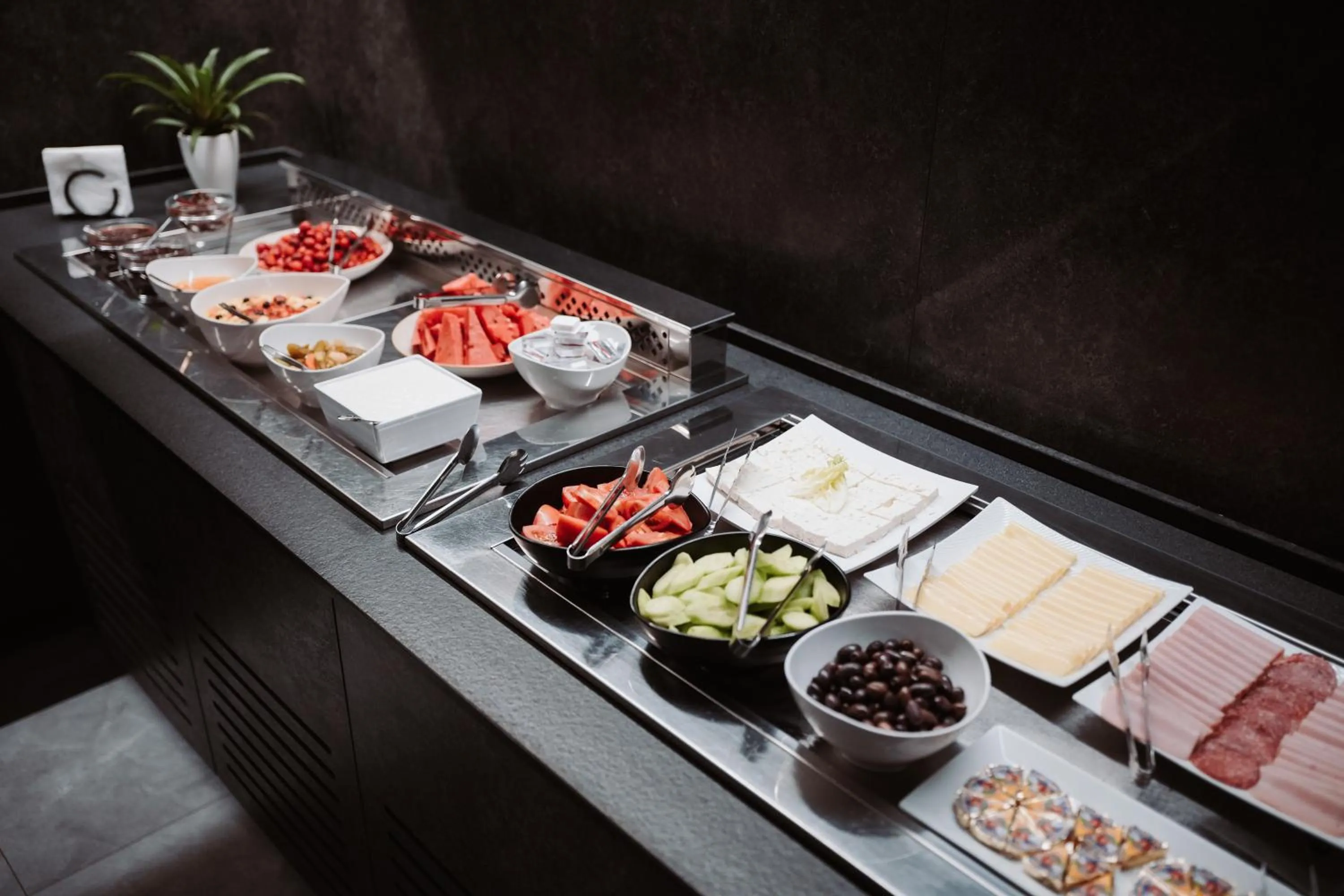 Buffet breakfast in Hotel Agimi