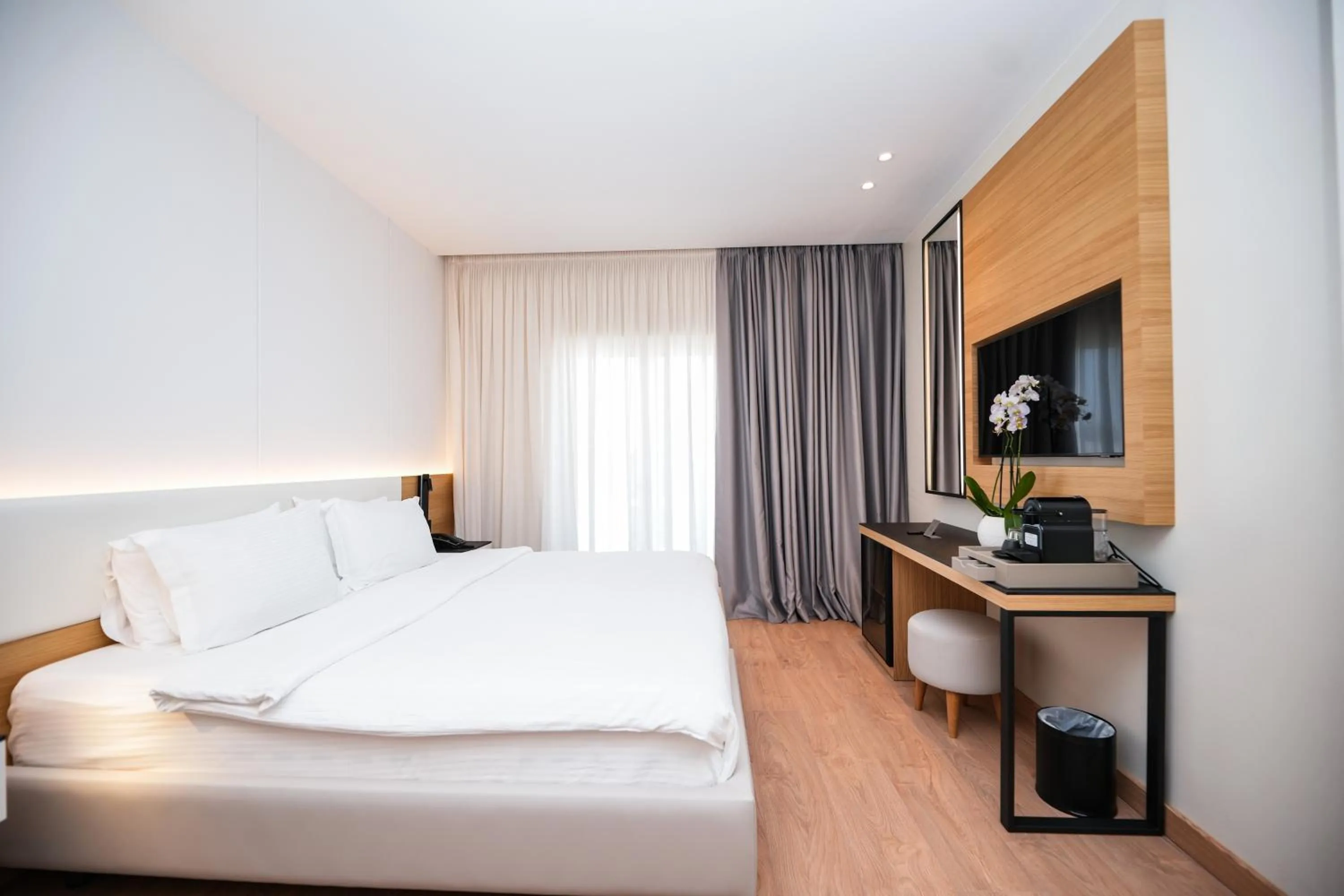 TV and multimedia, Bed in Hotel Agimi