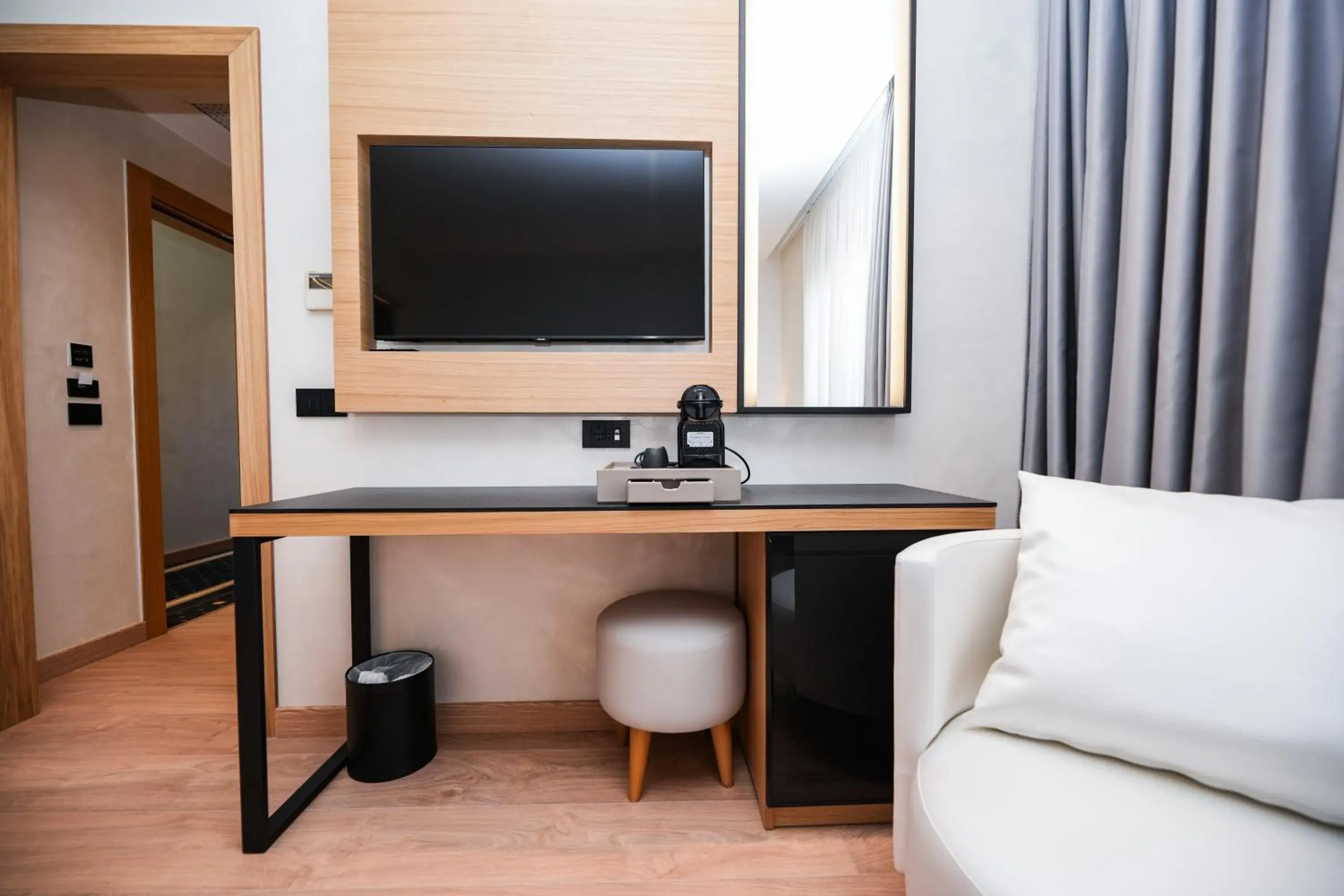 Standard Double Room with Balcony in Hotel Agimi Standard Double Room with Balcony in Hotel Agimi