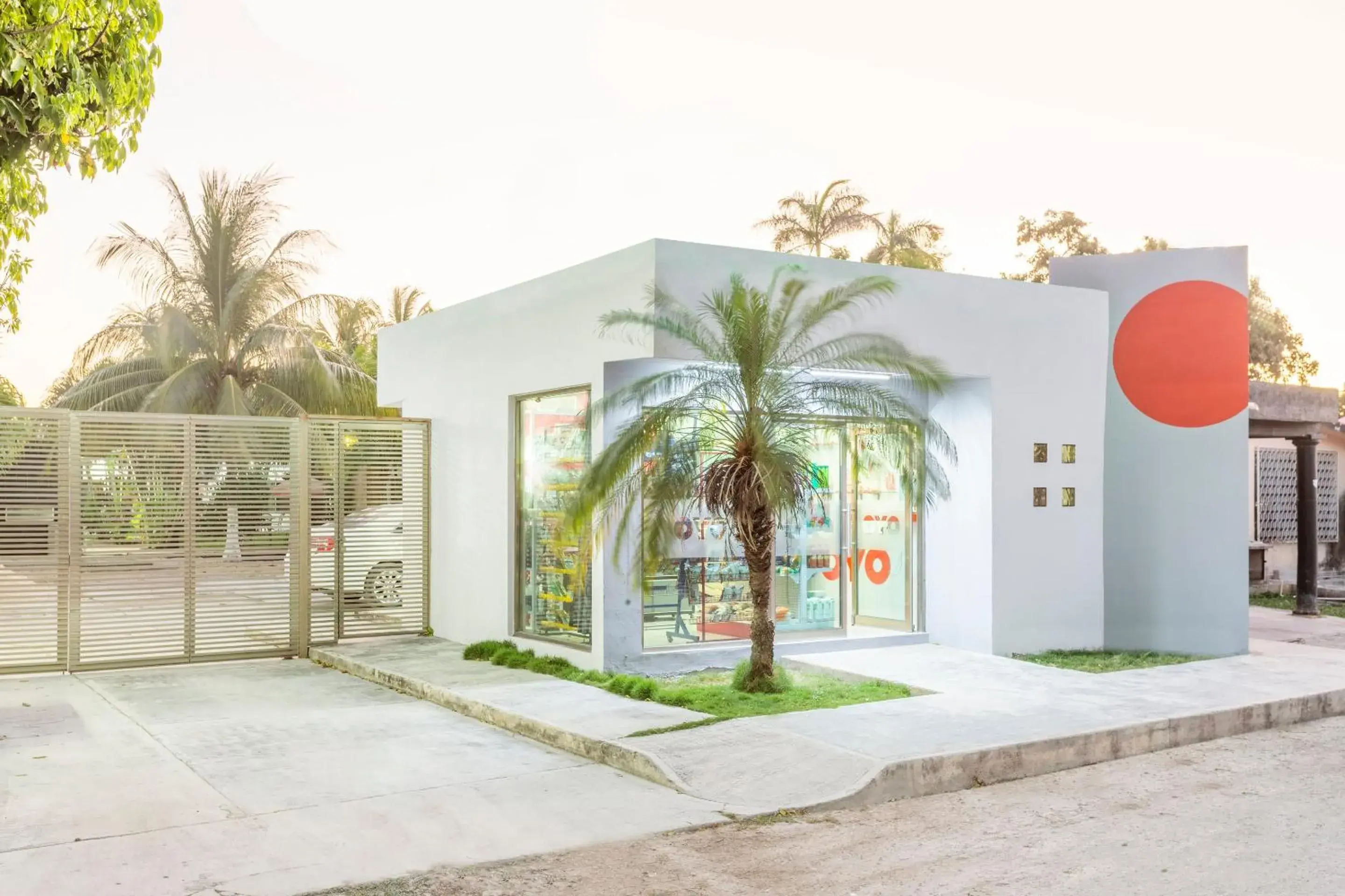 Facade/entrance in OYO Hotel Rio Facade/entrance in OYO Hotel Rio