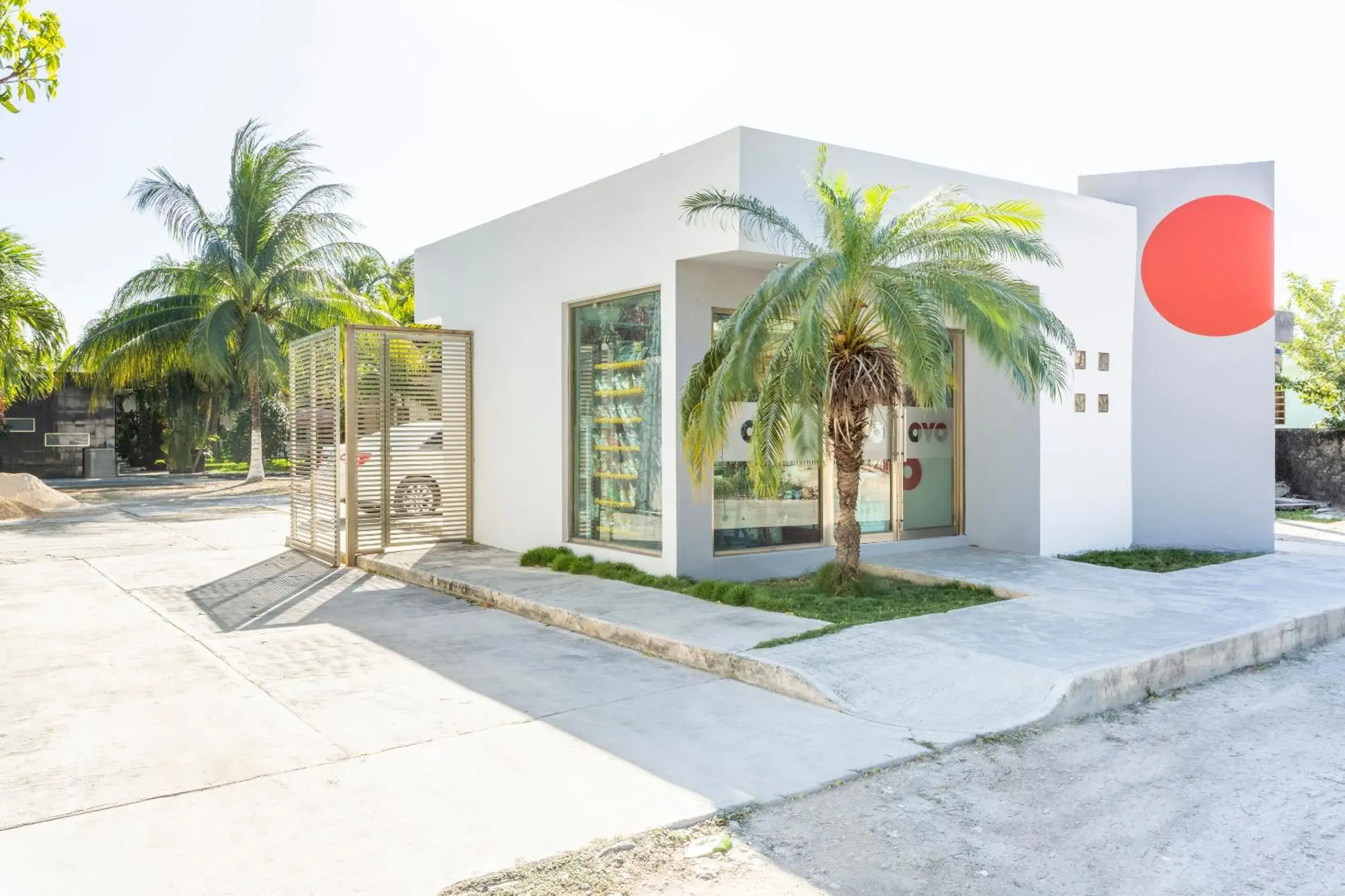 Facade/entrance in OYO Hotel Rio Facade/entrance in OYO Hotel Rio