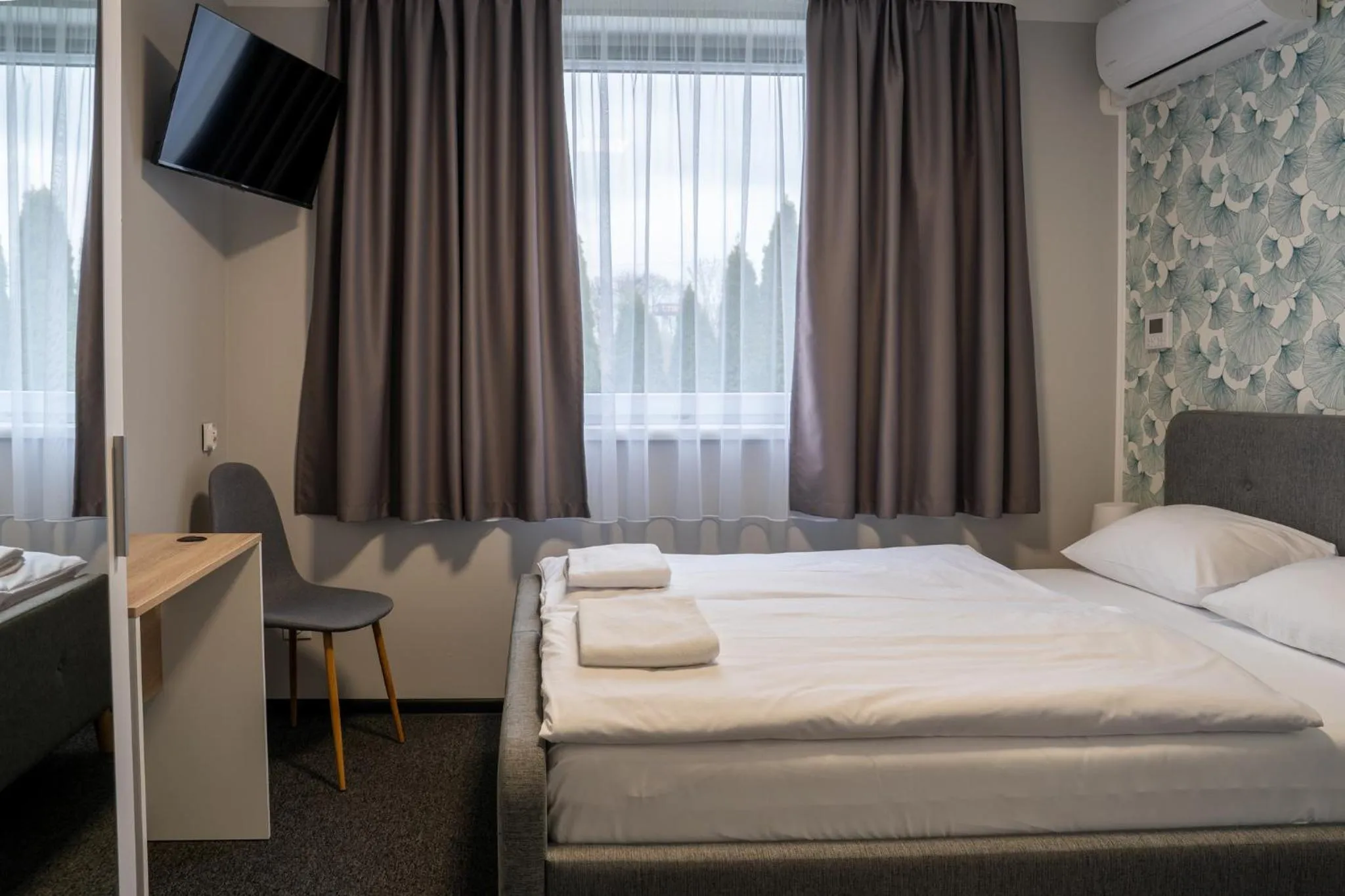 wardrobe, Bed in Noclegi Stop and Sleep Zgorzelec