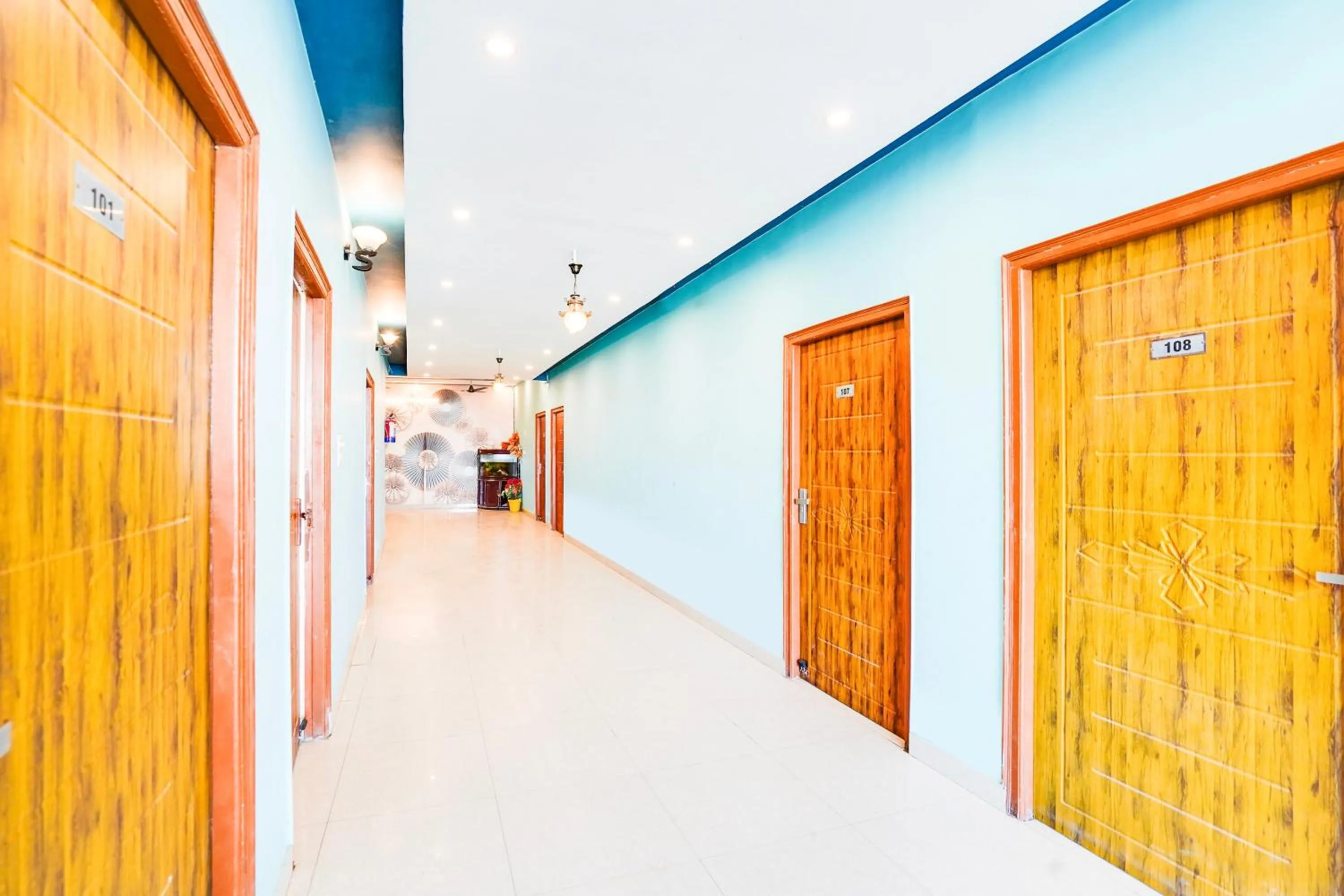 Lobby or reception in Hotel O Kedarpuram Near Doon University