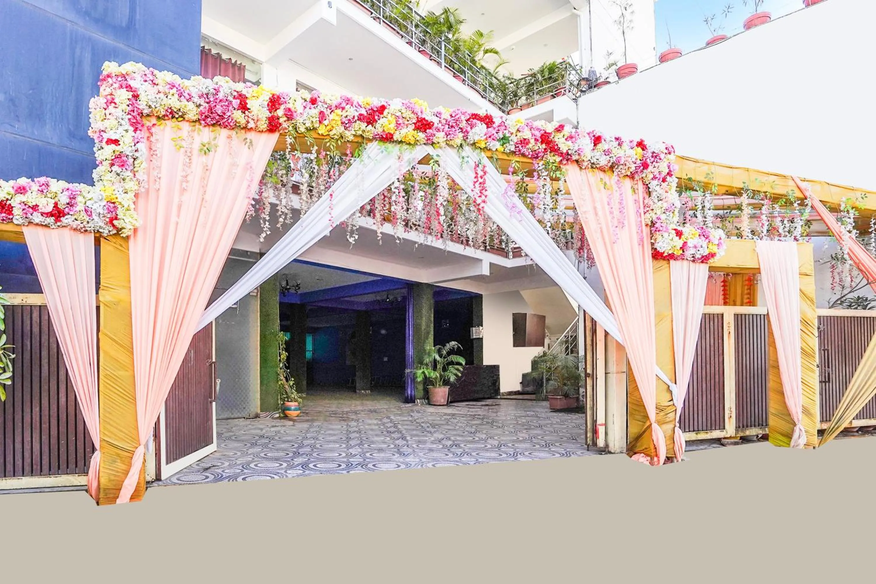 Facade/entrance in Hotel O Kedarpuram Near Doon University