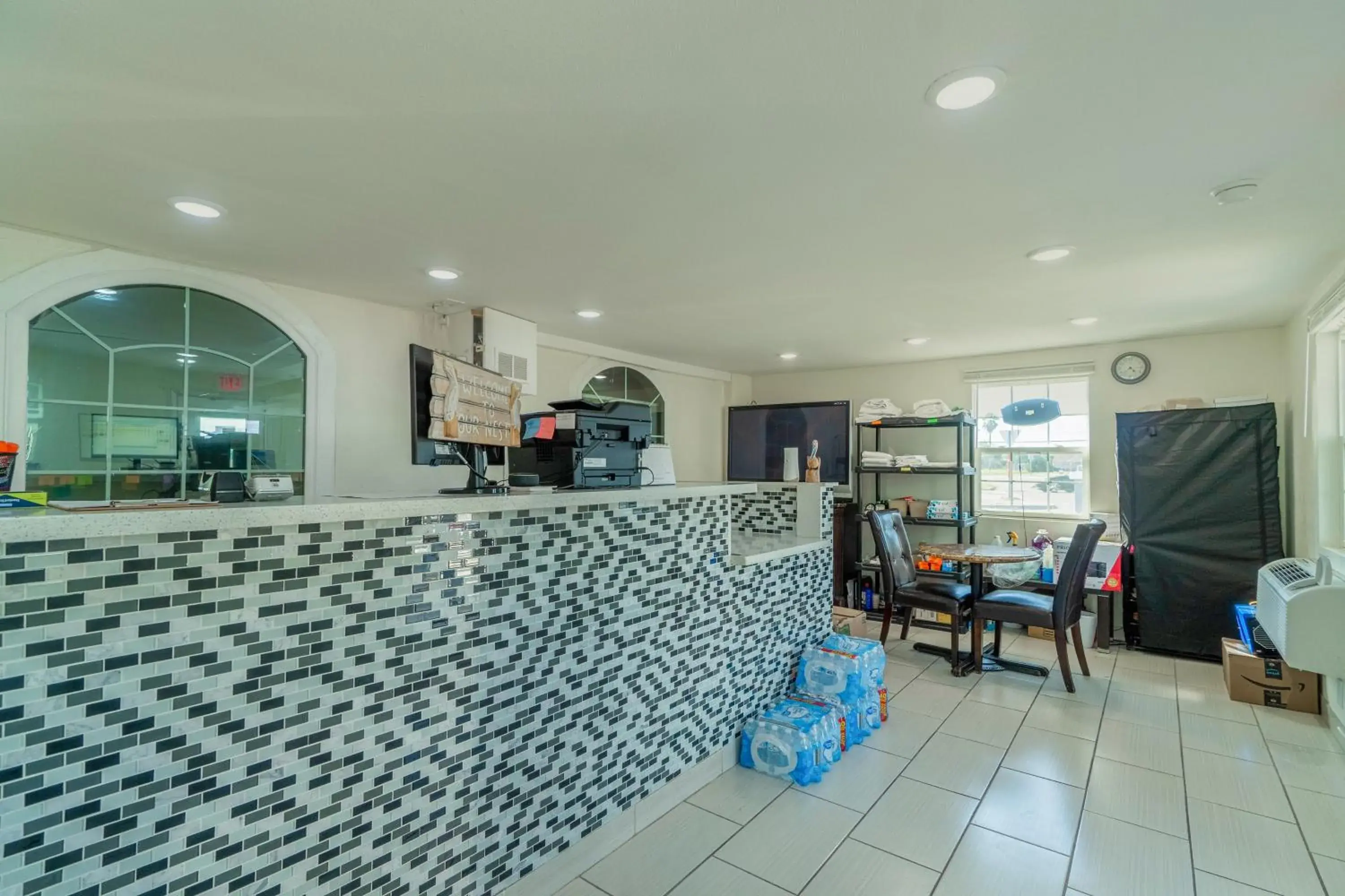 Lobby or reception in Pelican Inn by Belvilla Aransas Pass, TX Lobby or reception in Pelican Inn by Belvilla Aransas Pass, TX