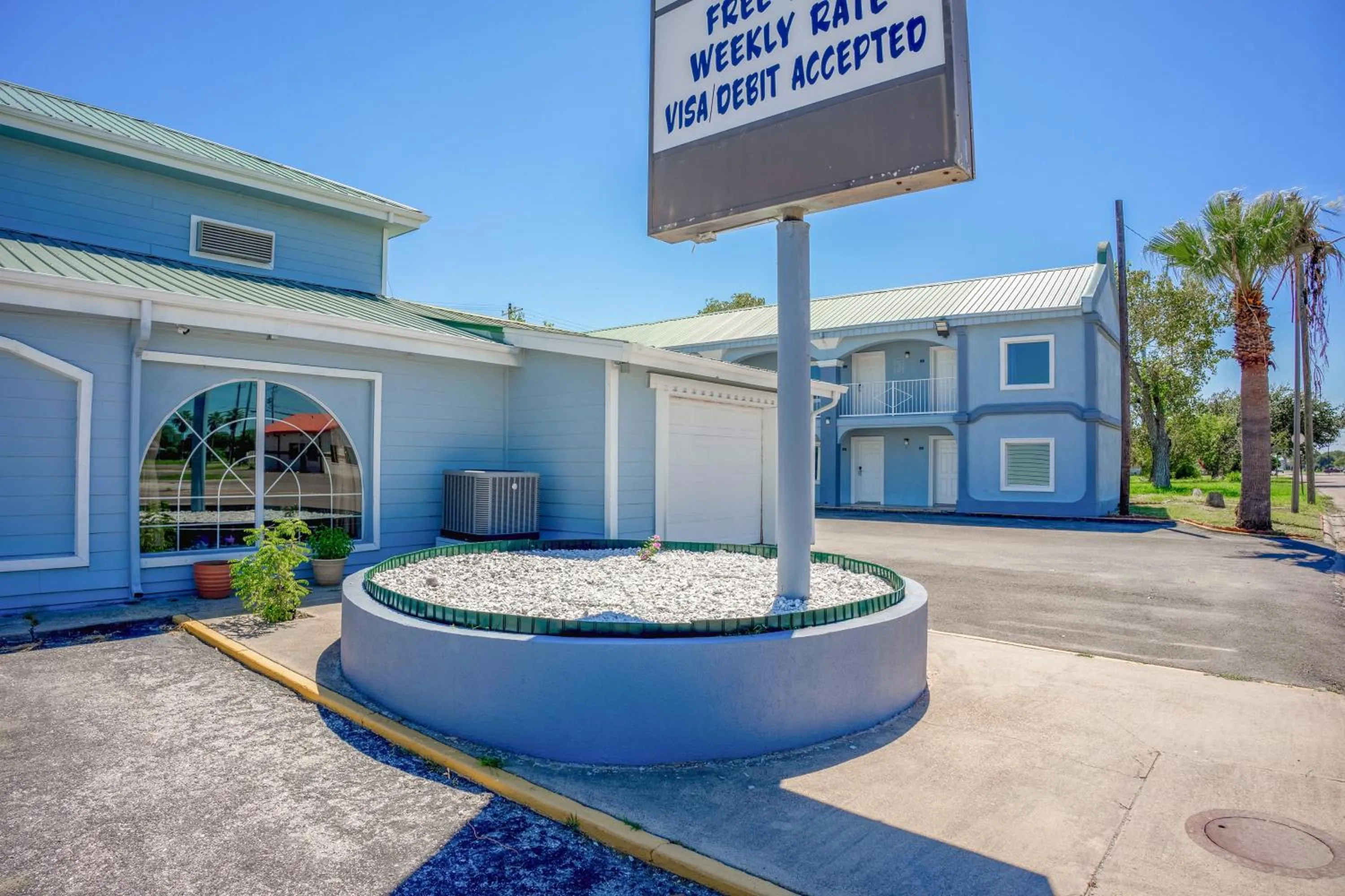 Facade/entrance in Pelican Inn by Belvilla Aransas Pass, TX