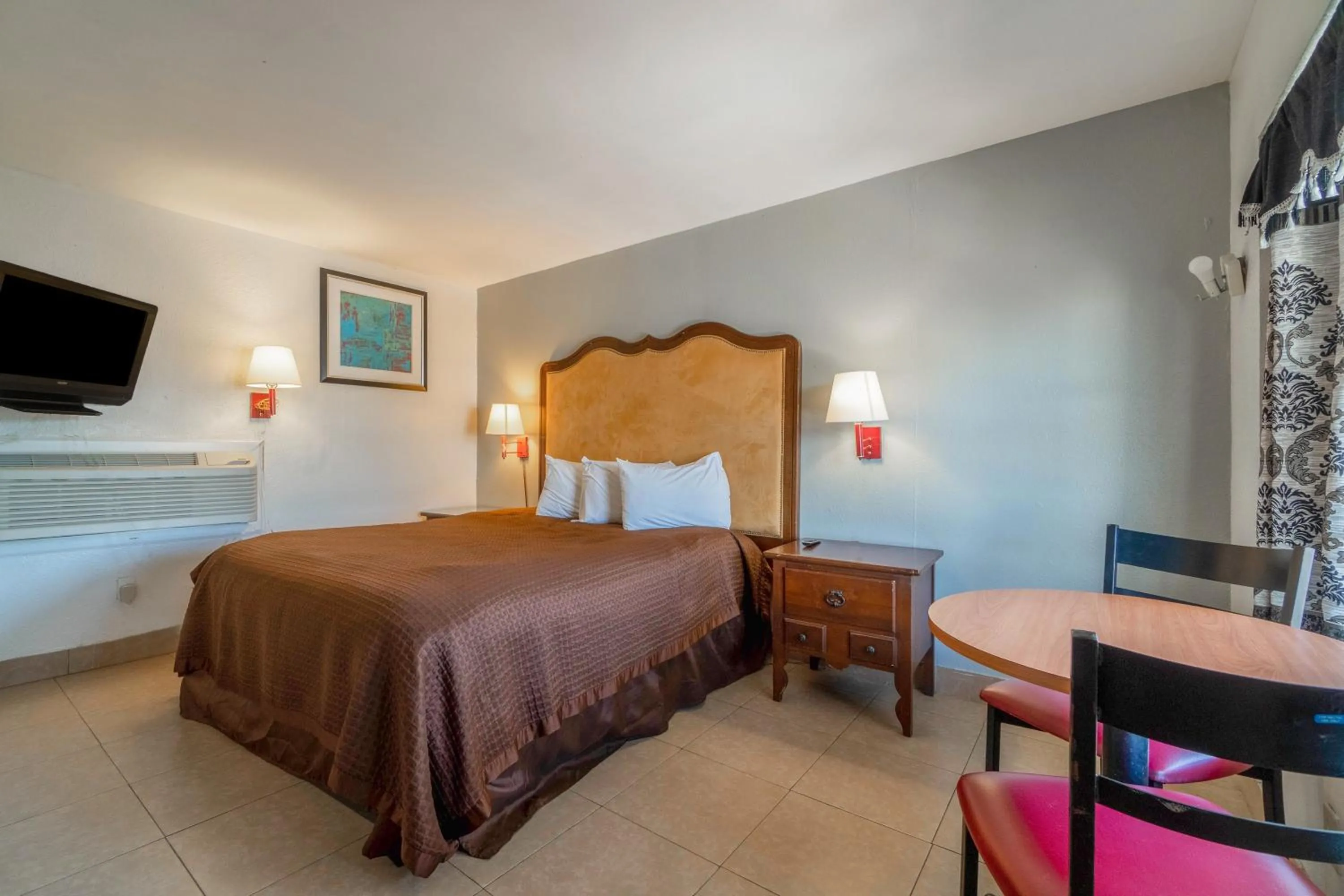 Bedroom, Bed in Pelican Inn by Belvilla Aransas Pass, TX