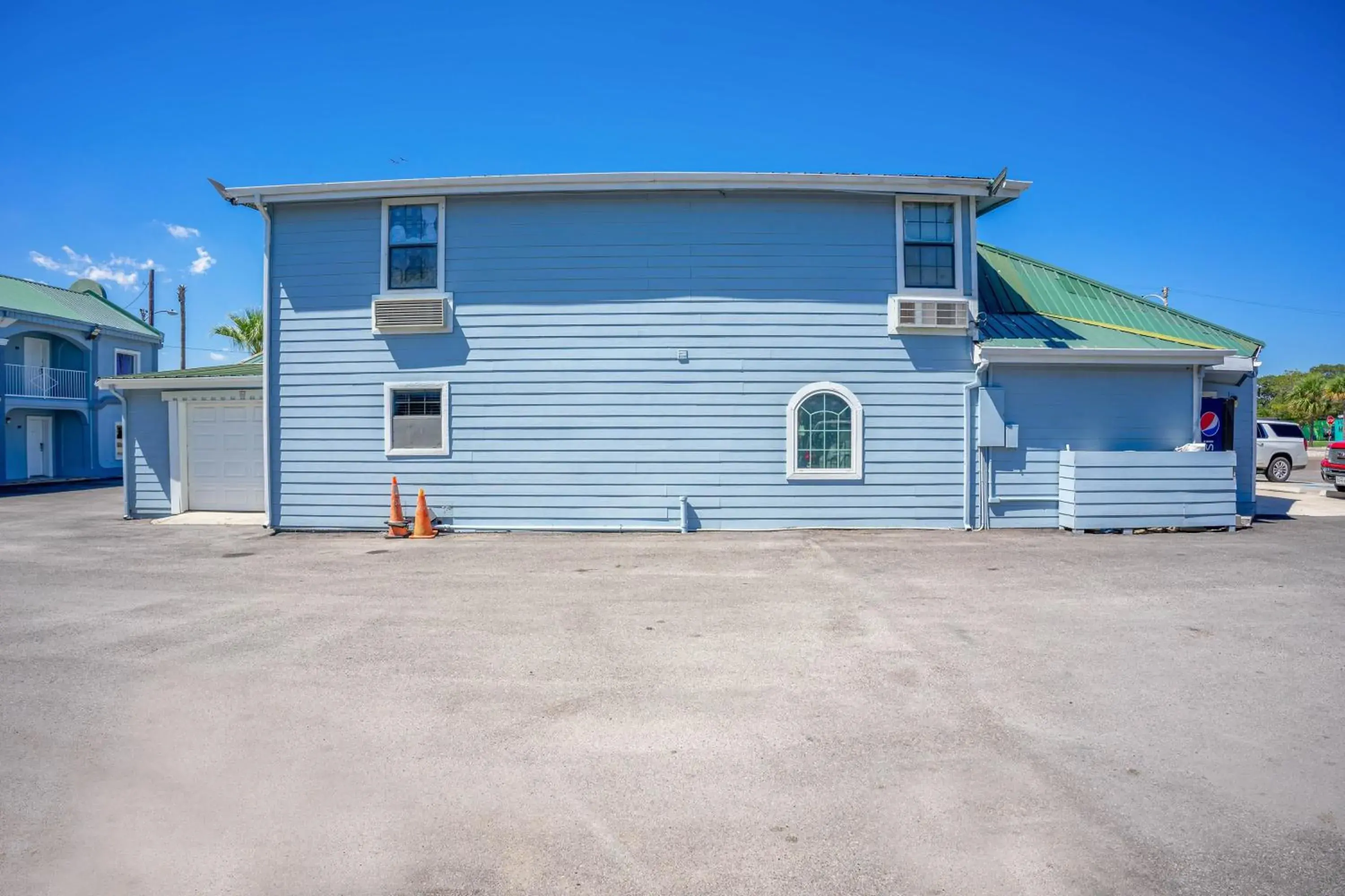 Facade/entrance in Pelican Inn by Belvilla Aransas Pass, TX Facade/entrance in Pelican Inn by Belvilla Aransas Pass, TX