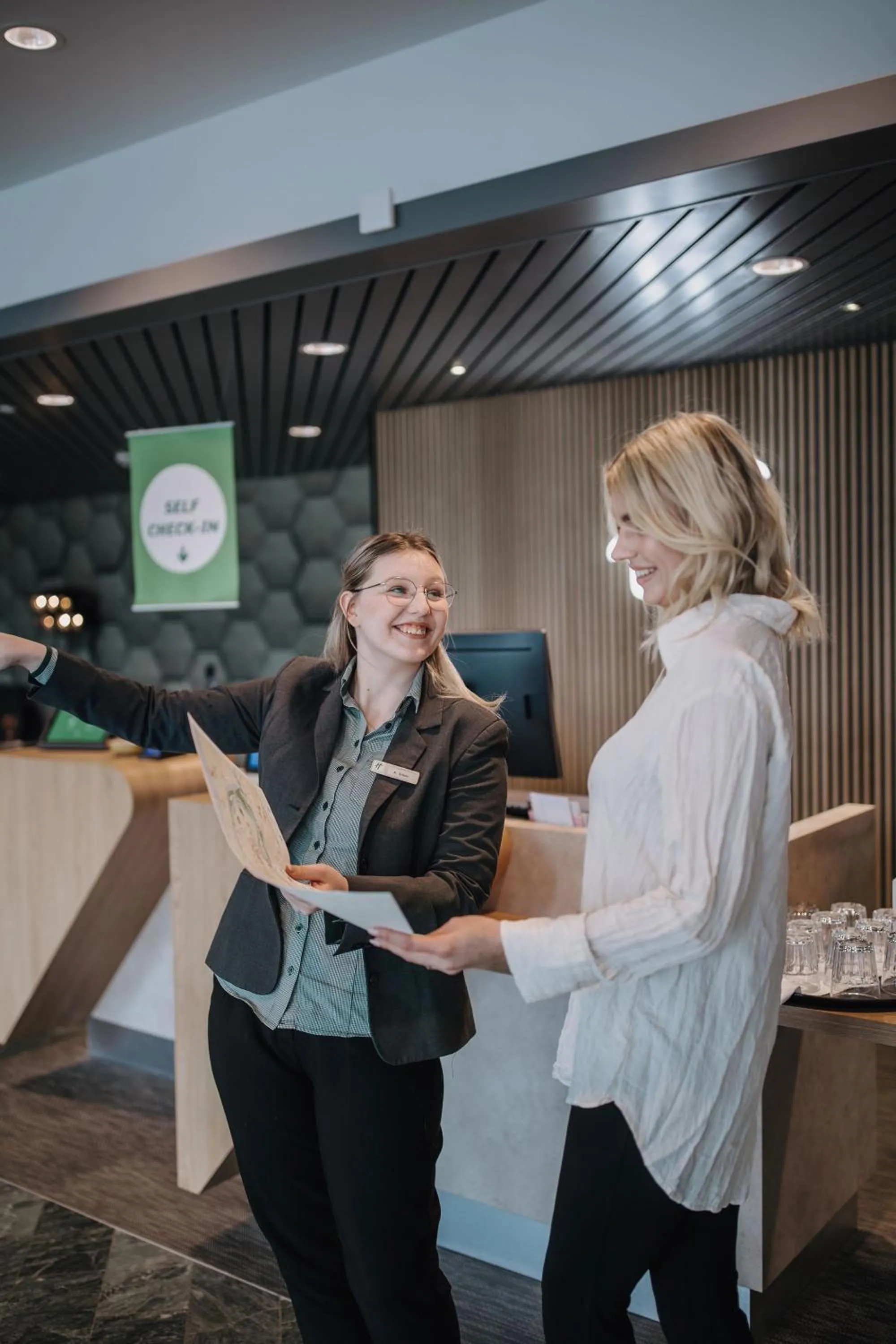 Lobby or reception in Holiday Inn Lübeck by IHG