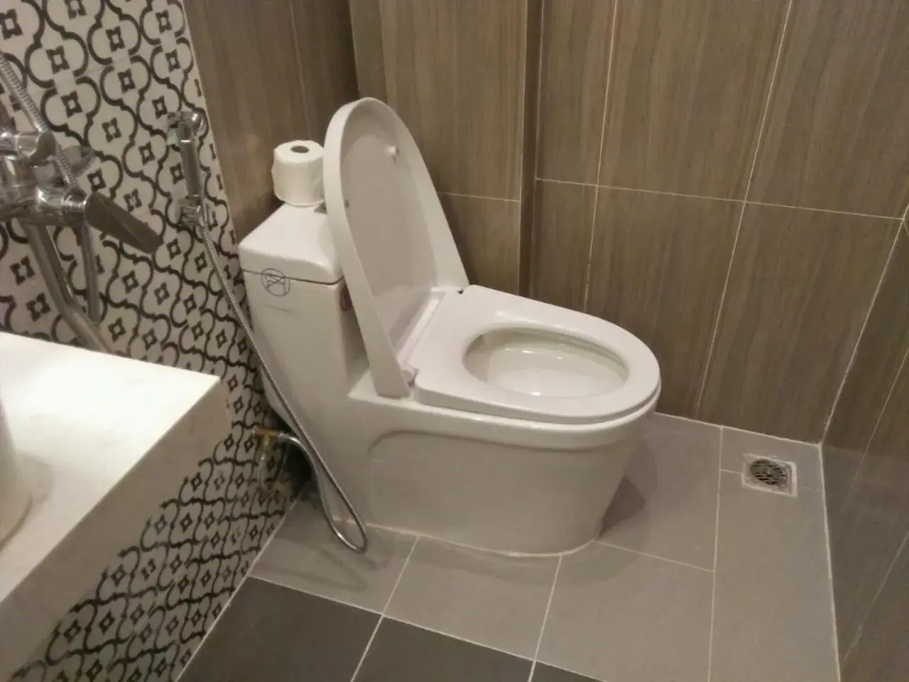 Deluxe Double Room with Sea View - single occupancy in EMERALD OCEAN HOTEL Deluxe Double Room with Sea View - single occupancy in EMERALD OCEAN HOTEL