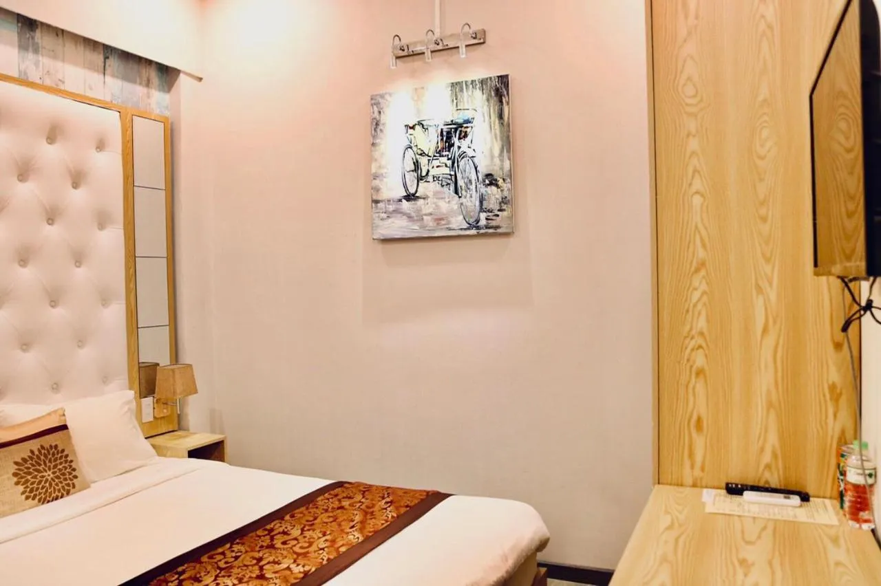 Bed in EMERALD OCEAN HOTEL