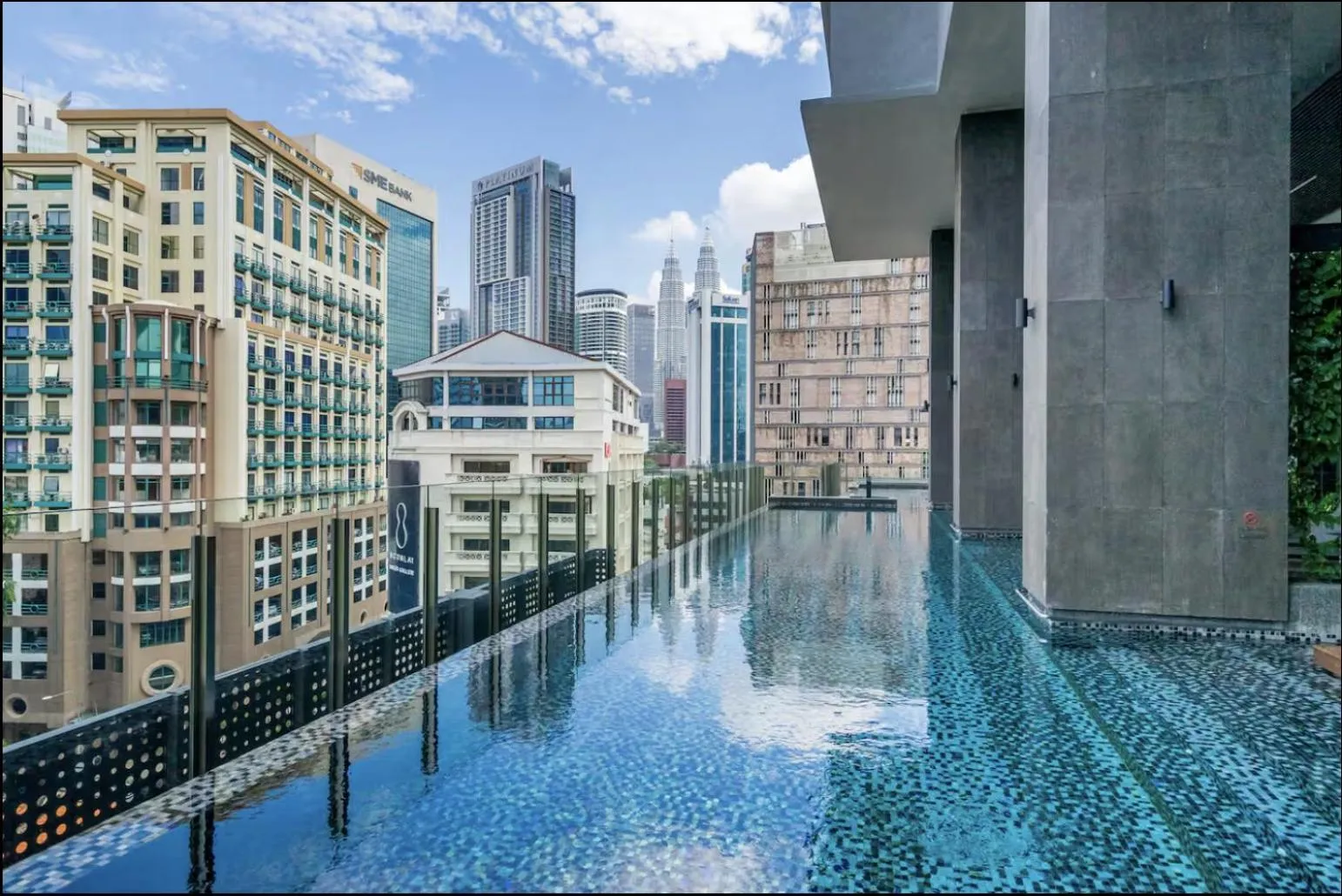 Anggun Residence By Sleepy Bear