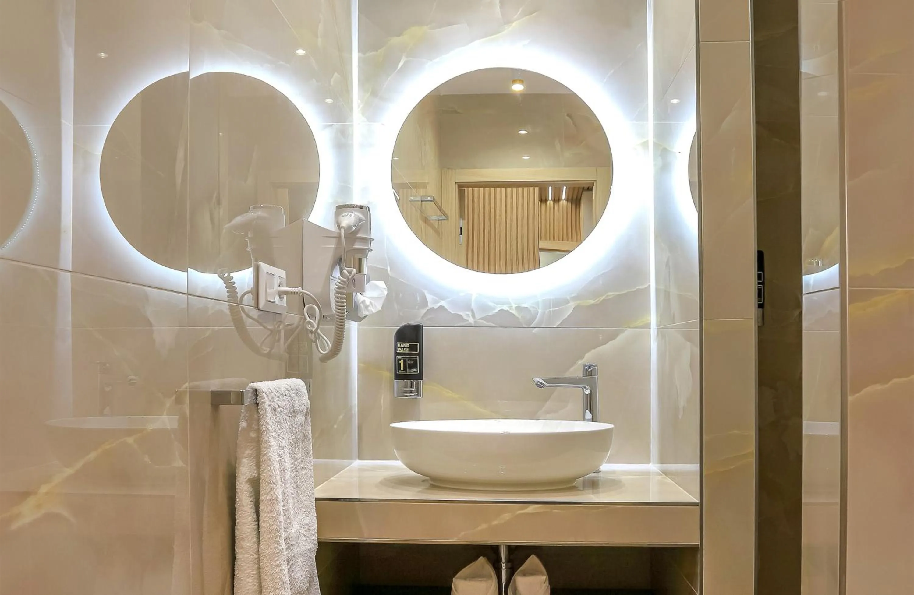 Bathroom in Hotel Kamélia