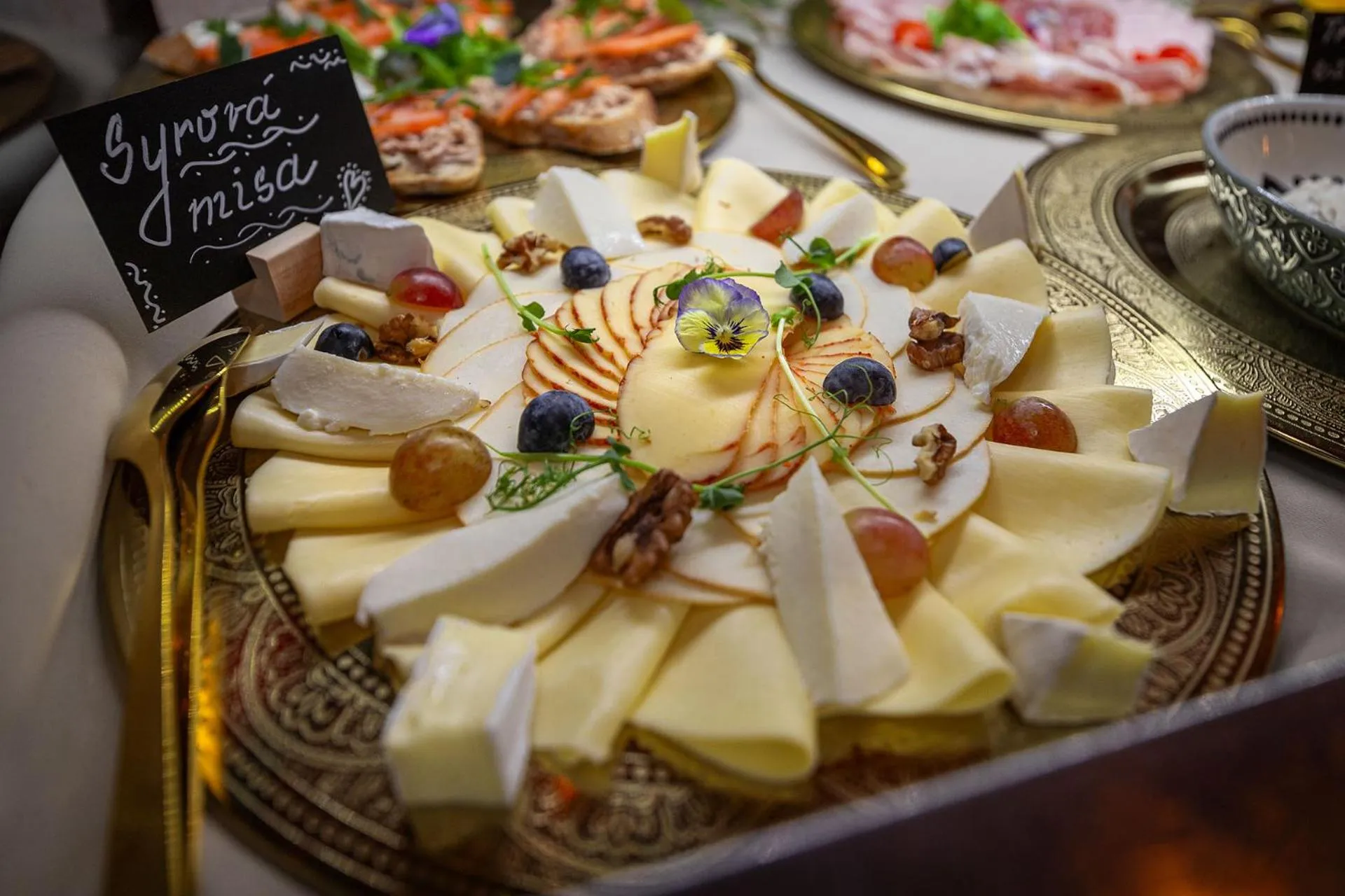 Buffet breakfast in Hotel Kamélia