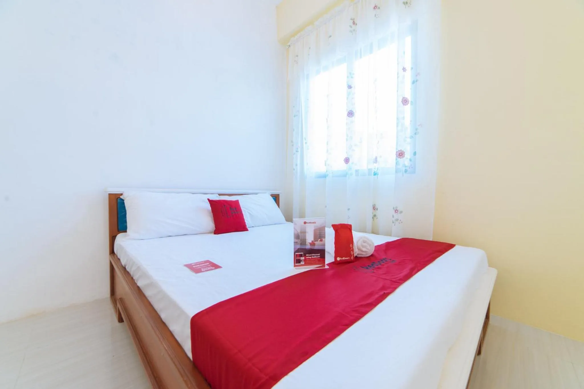 Bed in RedDoorz Premium @ Casa Ghilda Resort Olongapo City