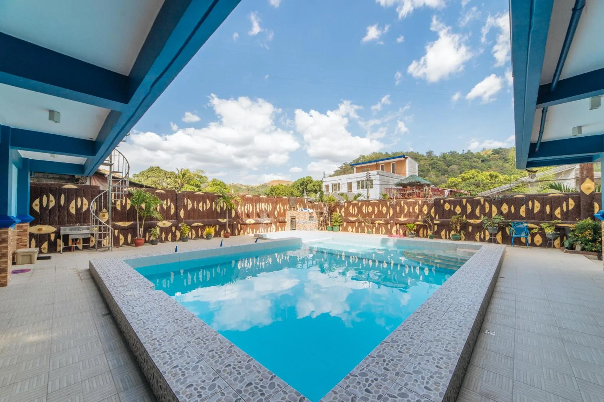 Swimming pool in RedDoorz Premium @ Casa Ghilda Resort Olongapo City