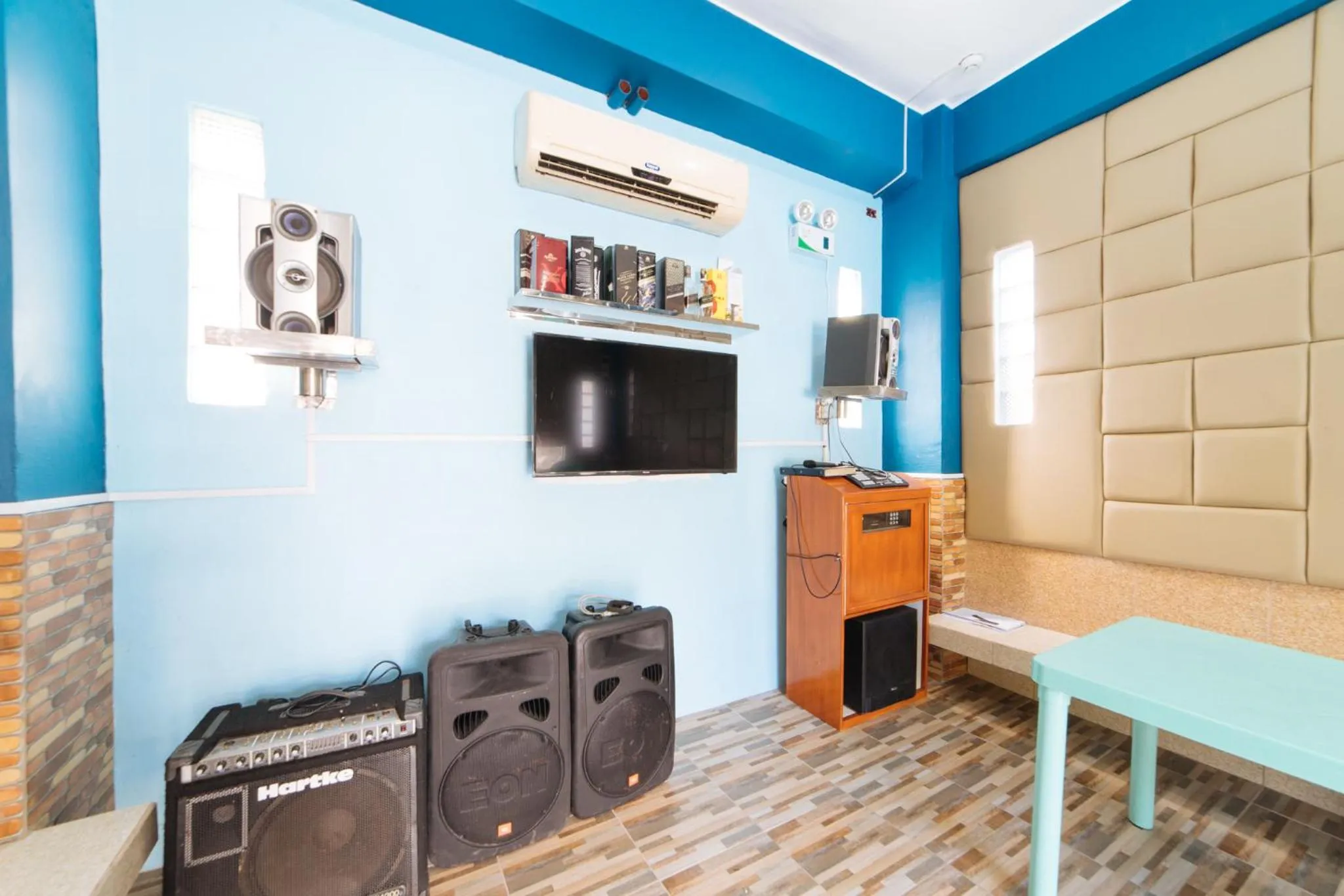 Area and facilities in RedDoorz Premium @ Casa Ghilda Resort Olongapo City