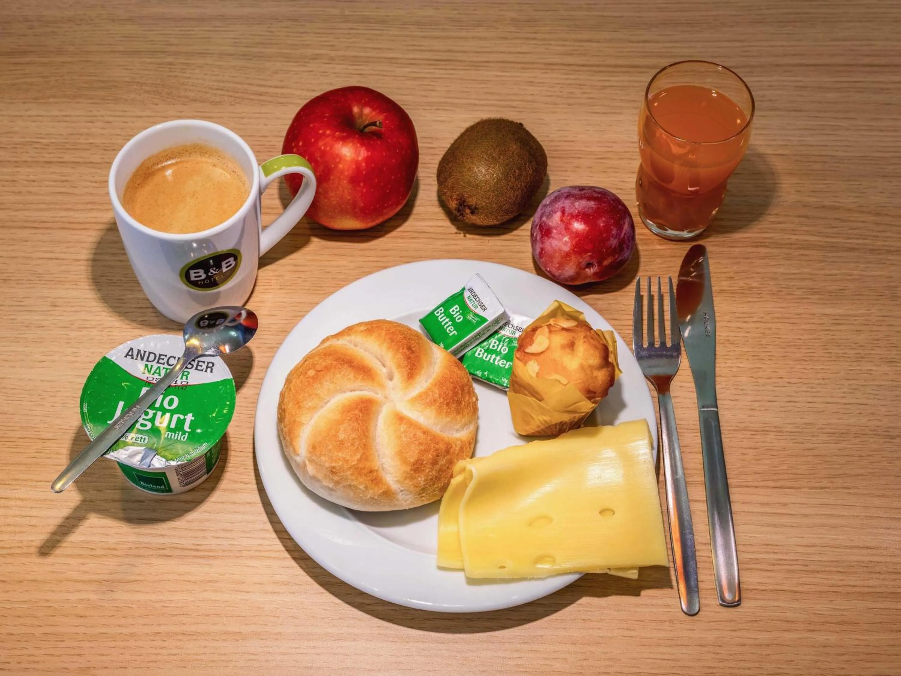 Restaurant/places to eat in B&B HOTEL Aachen-Würselen