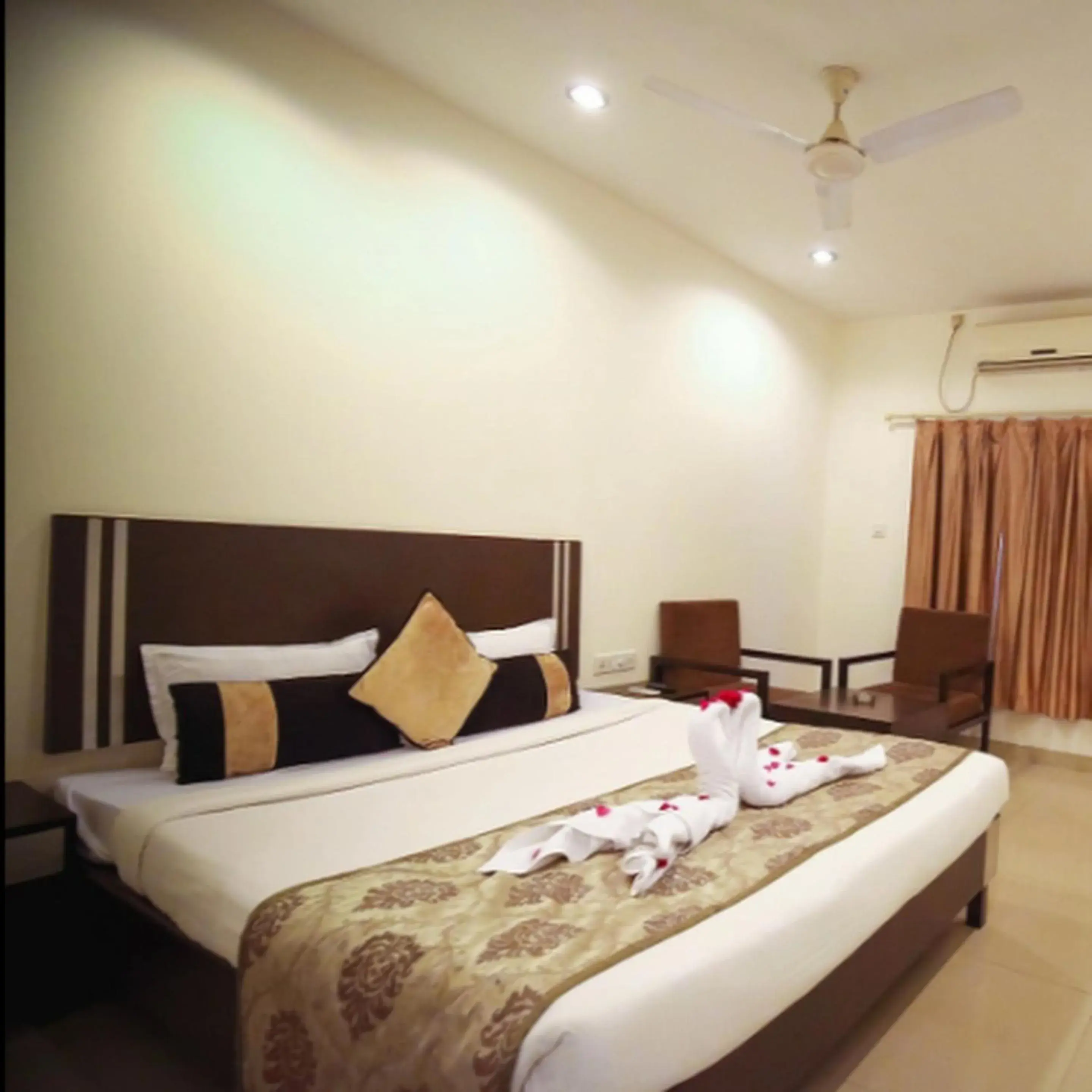 Bed in Regency Square Hotel Bed in Regency Square Hotel