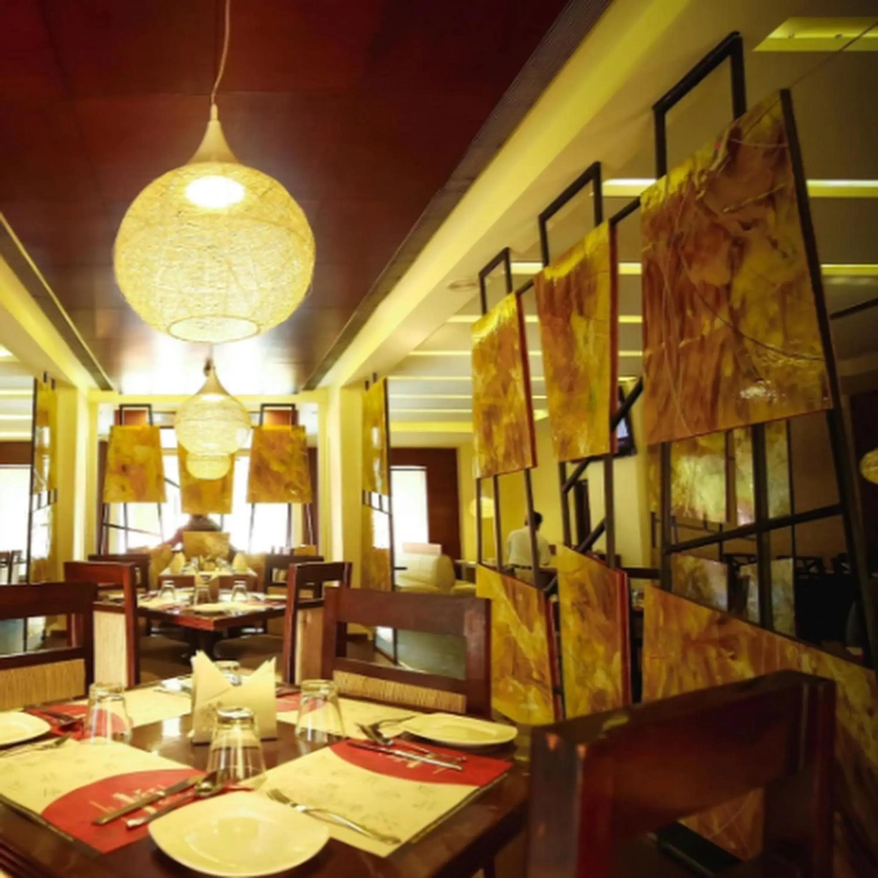 Restaurant/places to eat in Regency Square Hotel Restaurant/places to eat in Regency Square Hotel