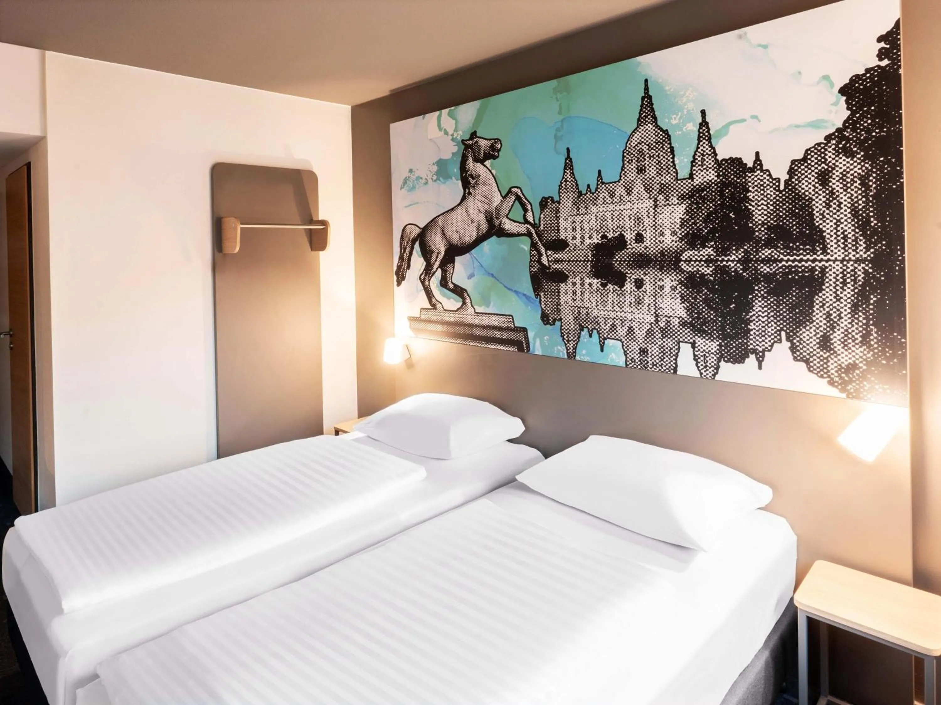 Photo of the whole room, Bed in B&B Hotel Hannover-Nord