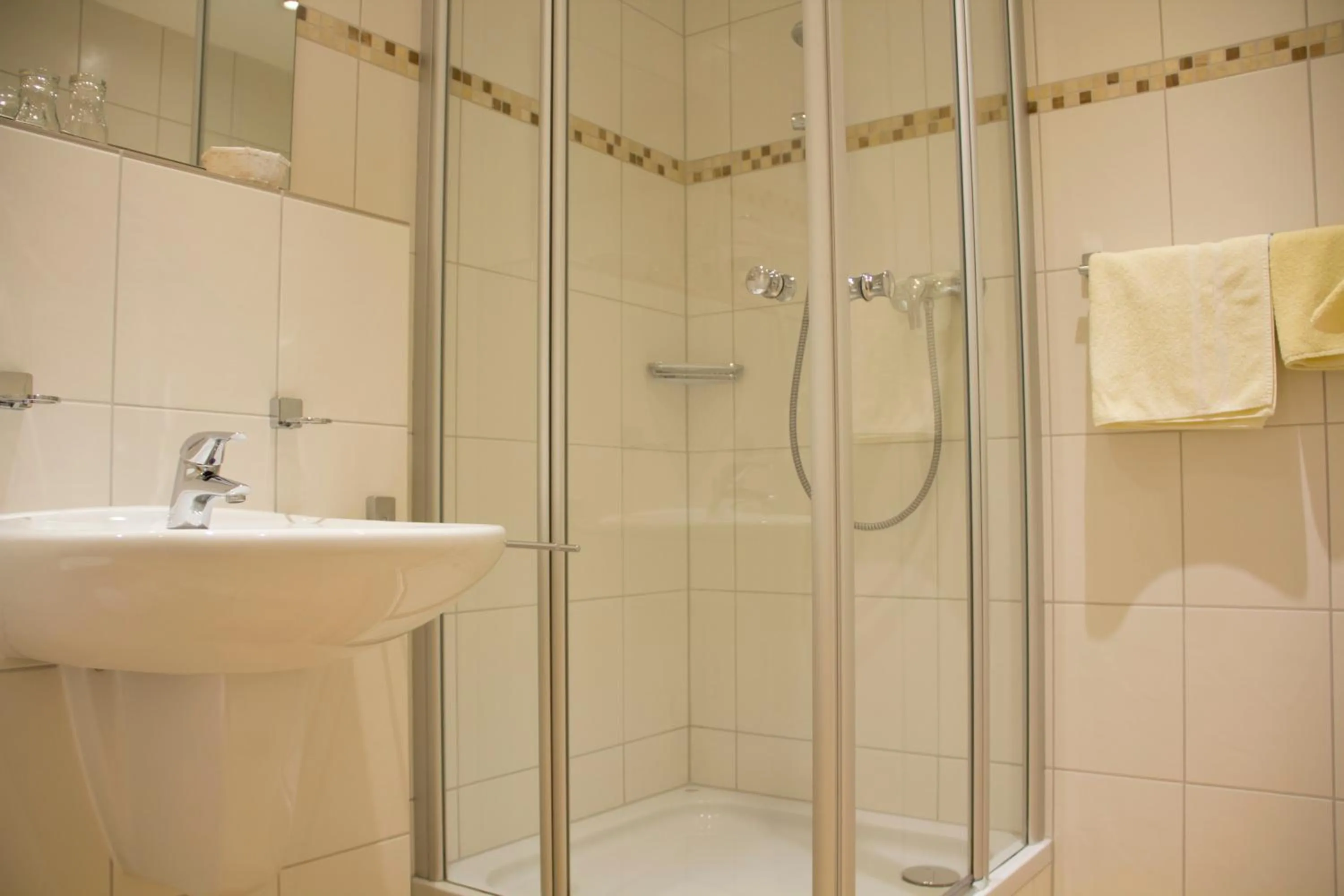 Bathroom in Hotel Restaurant Zur Neroburg