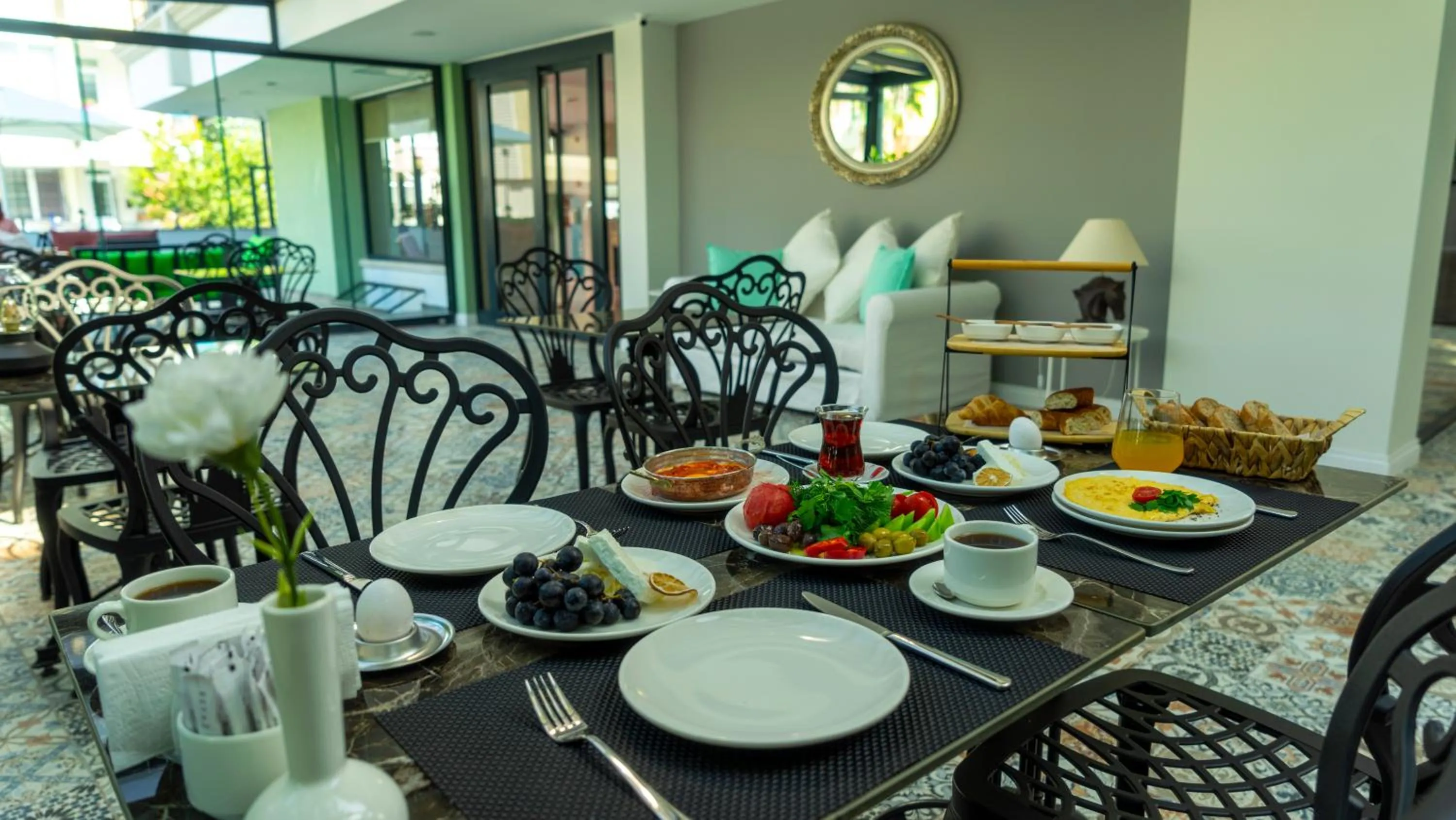 Meals in The Mori Club Hotel