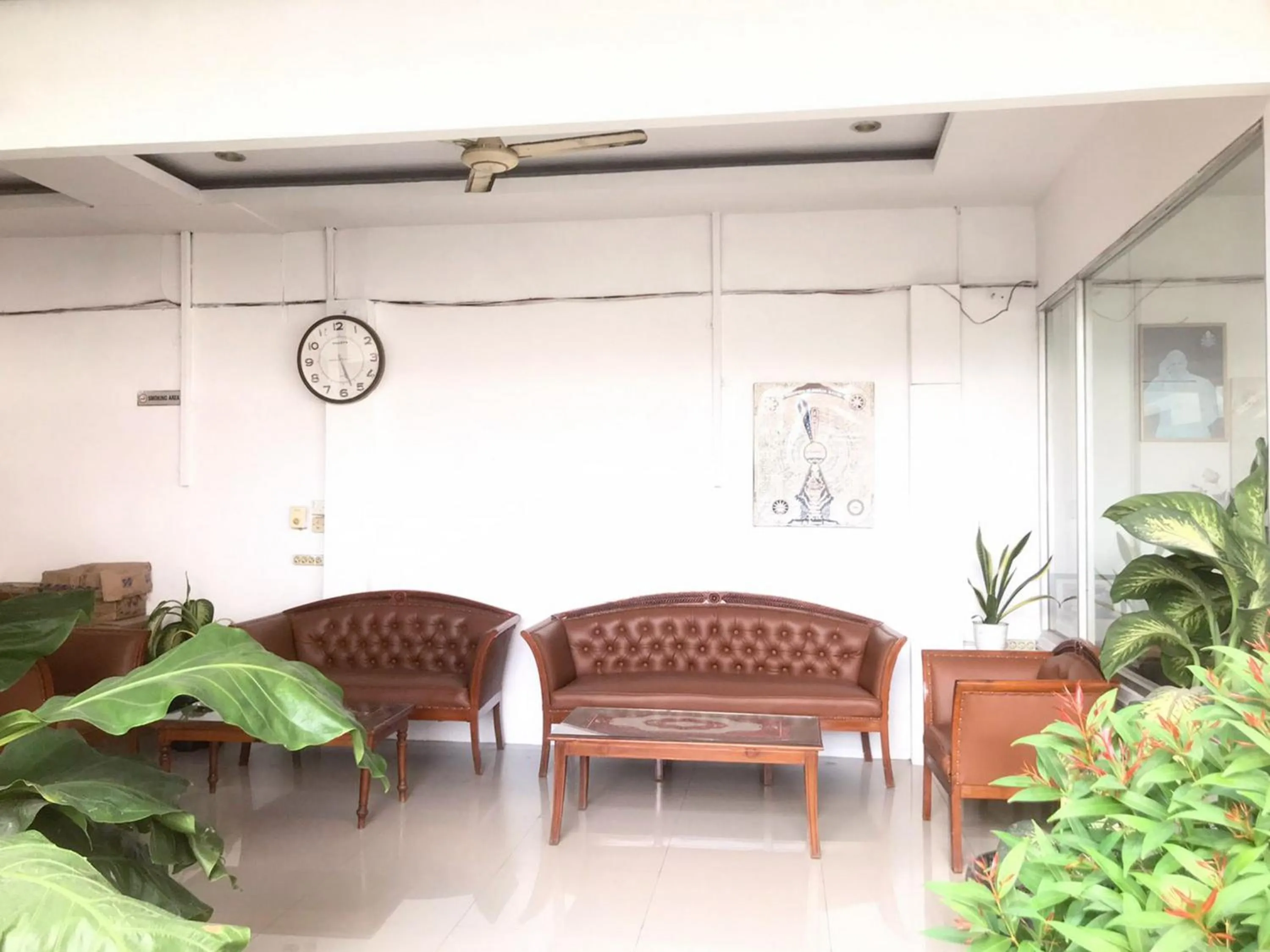 Seating area in Rose House RedPartner