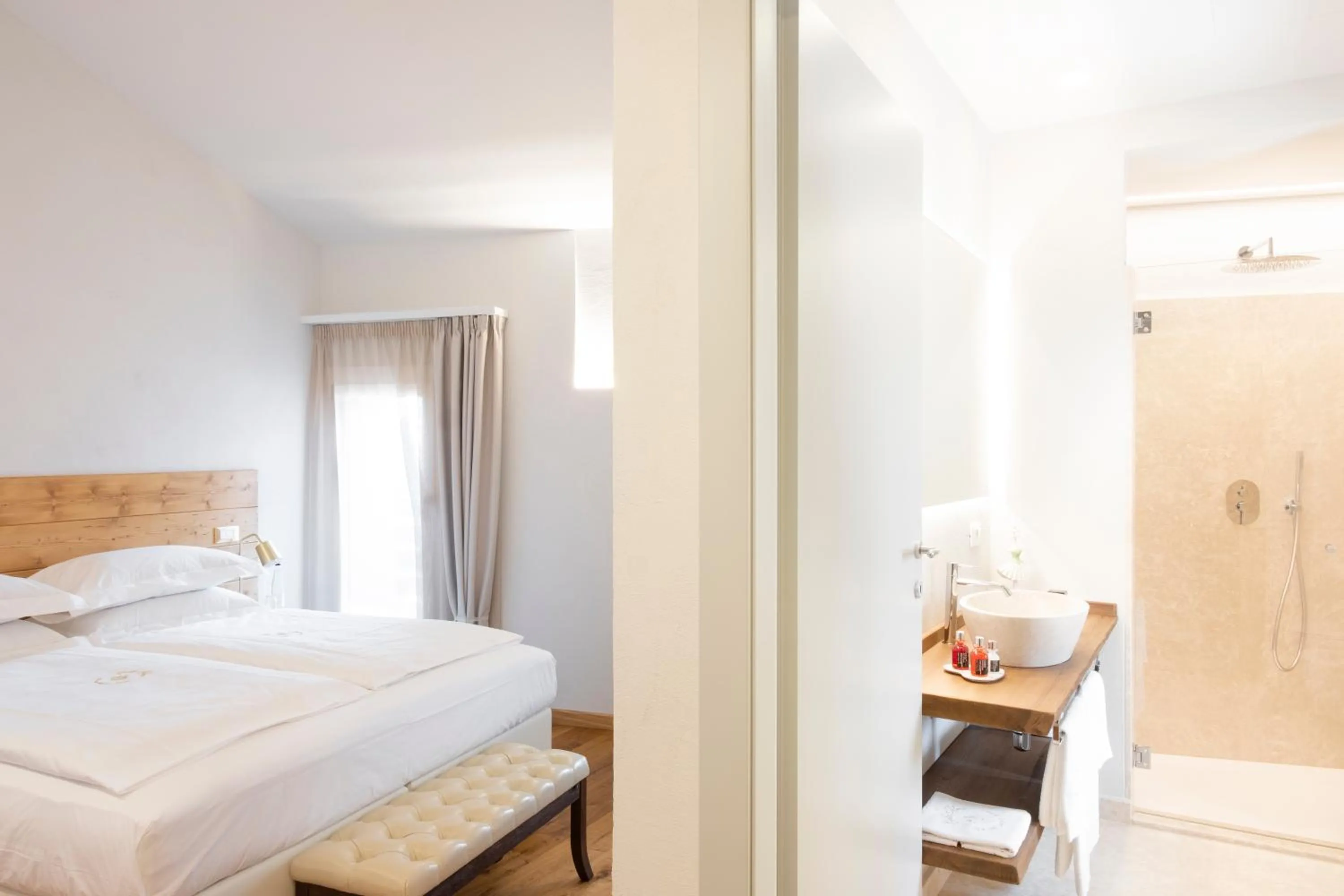 Bedroom, Bed in Corte Alma Spa and Luxury Home