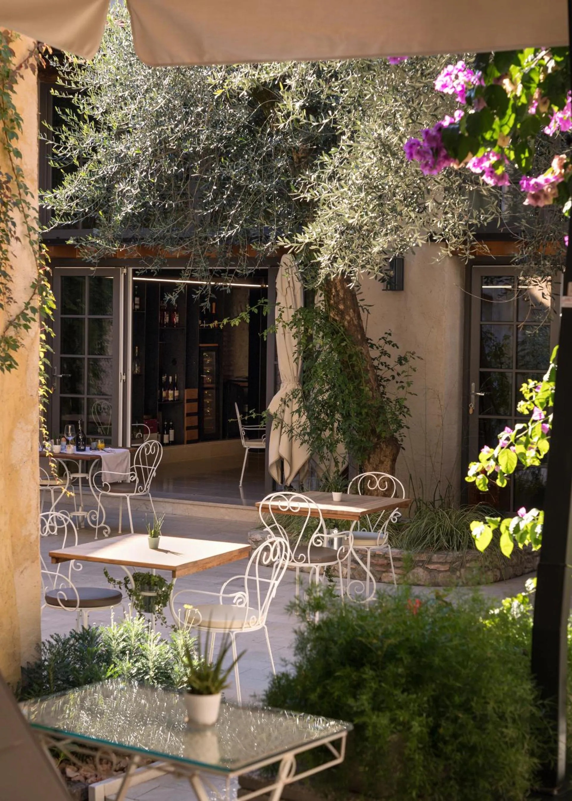 Patio in Corte Alma Spa and Luxury Home