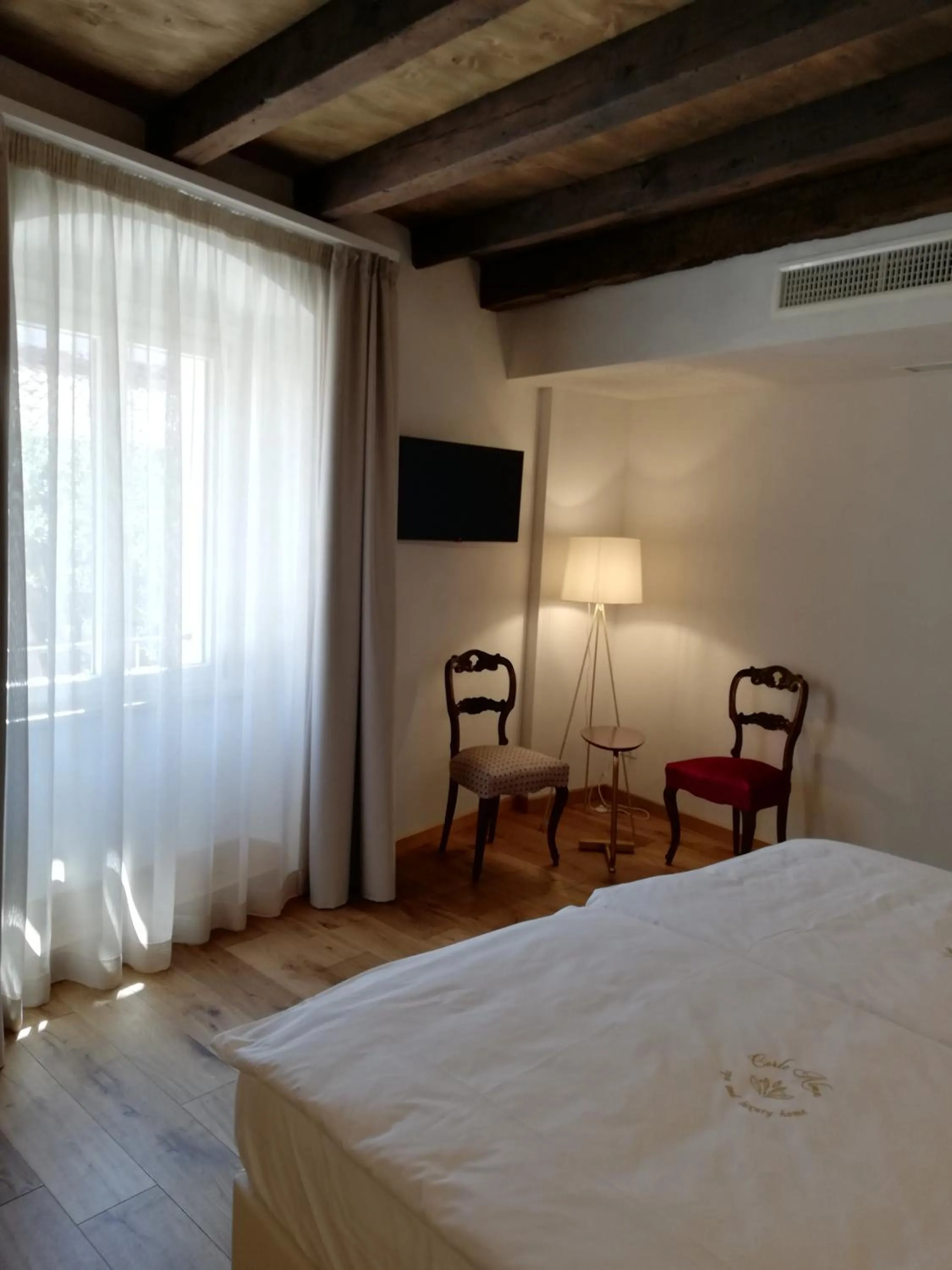 Photo of the whole room, Bed in Corte Alma Spa and Luxury Home