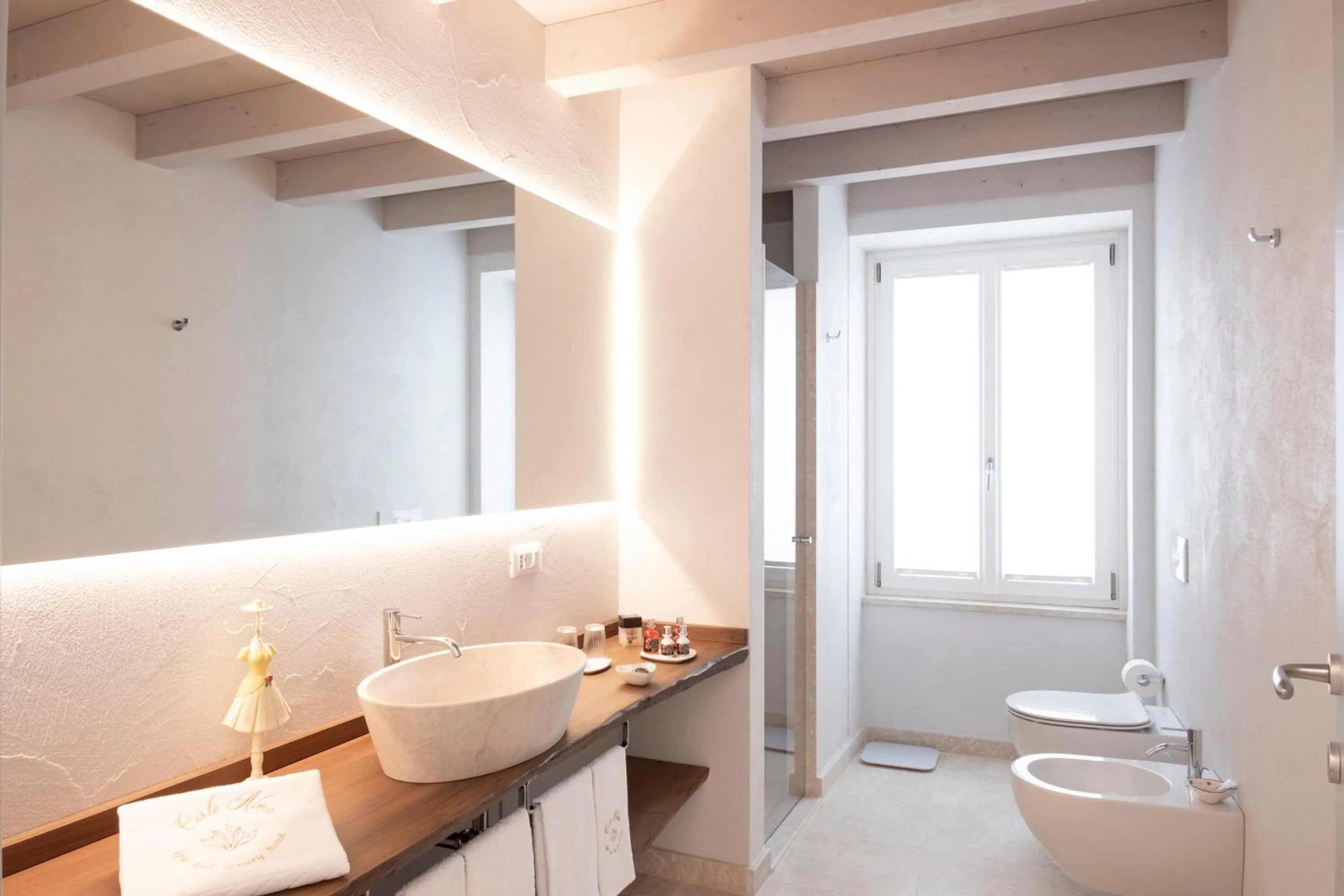 Bathroom in Corte Alma Spa and Luxury Home