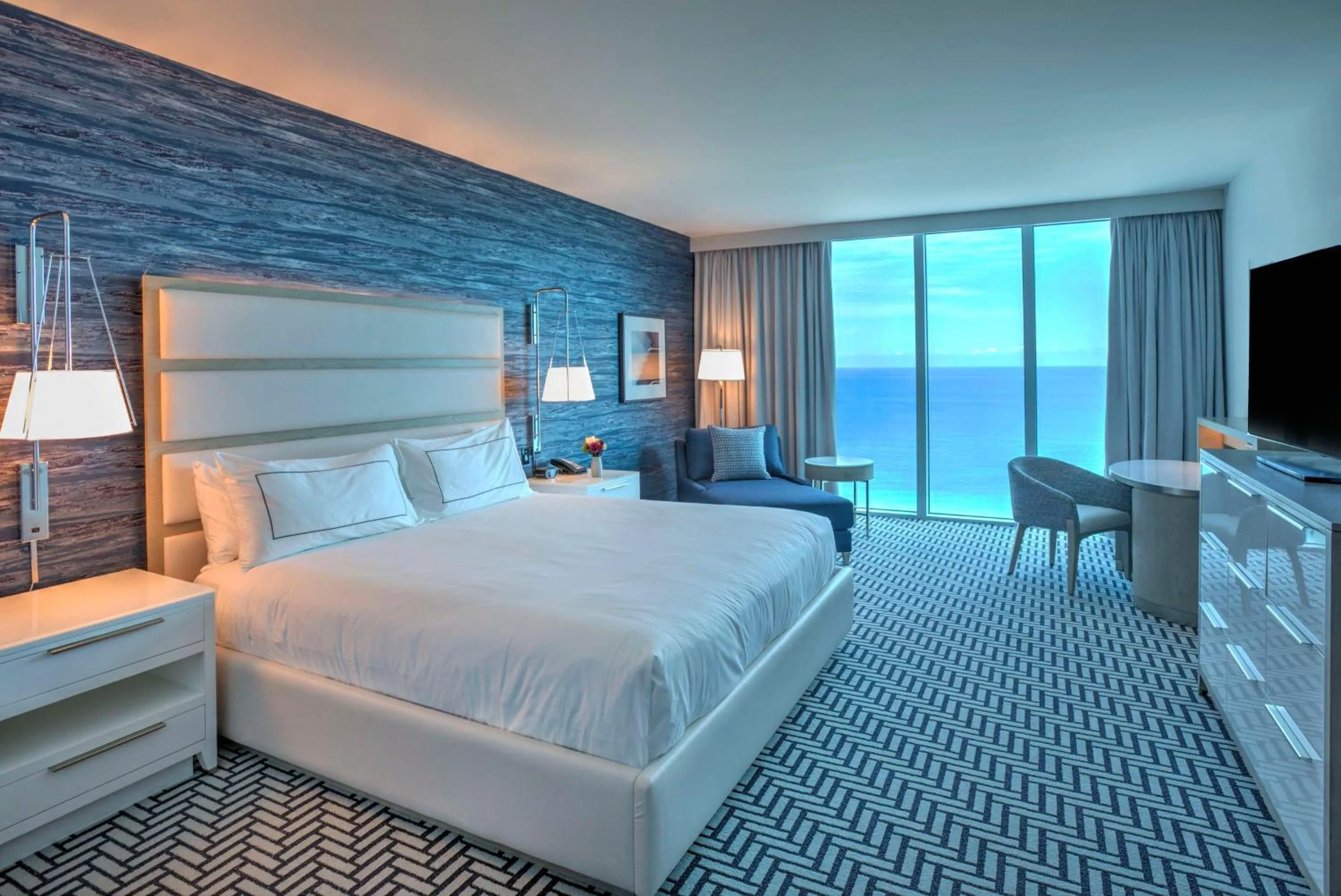 Bed in Hotel Maren Fort Lauderdale Beach, Curio Collection By Hilton
