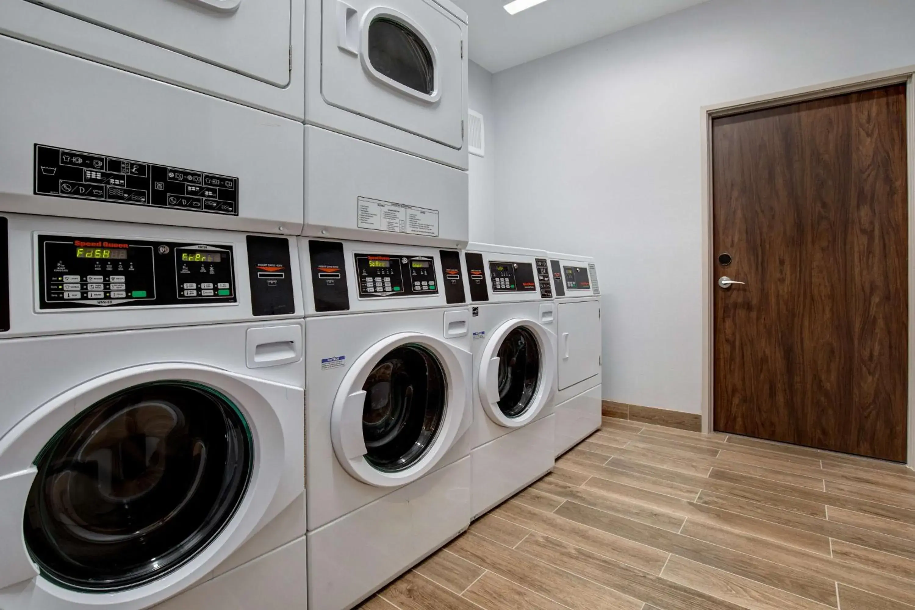 Property building in Hampton Inn Santa Fe South, NM Property building in Hampton Inn Santa Fe South, NM