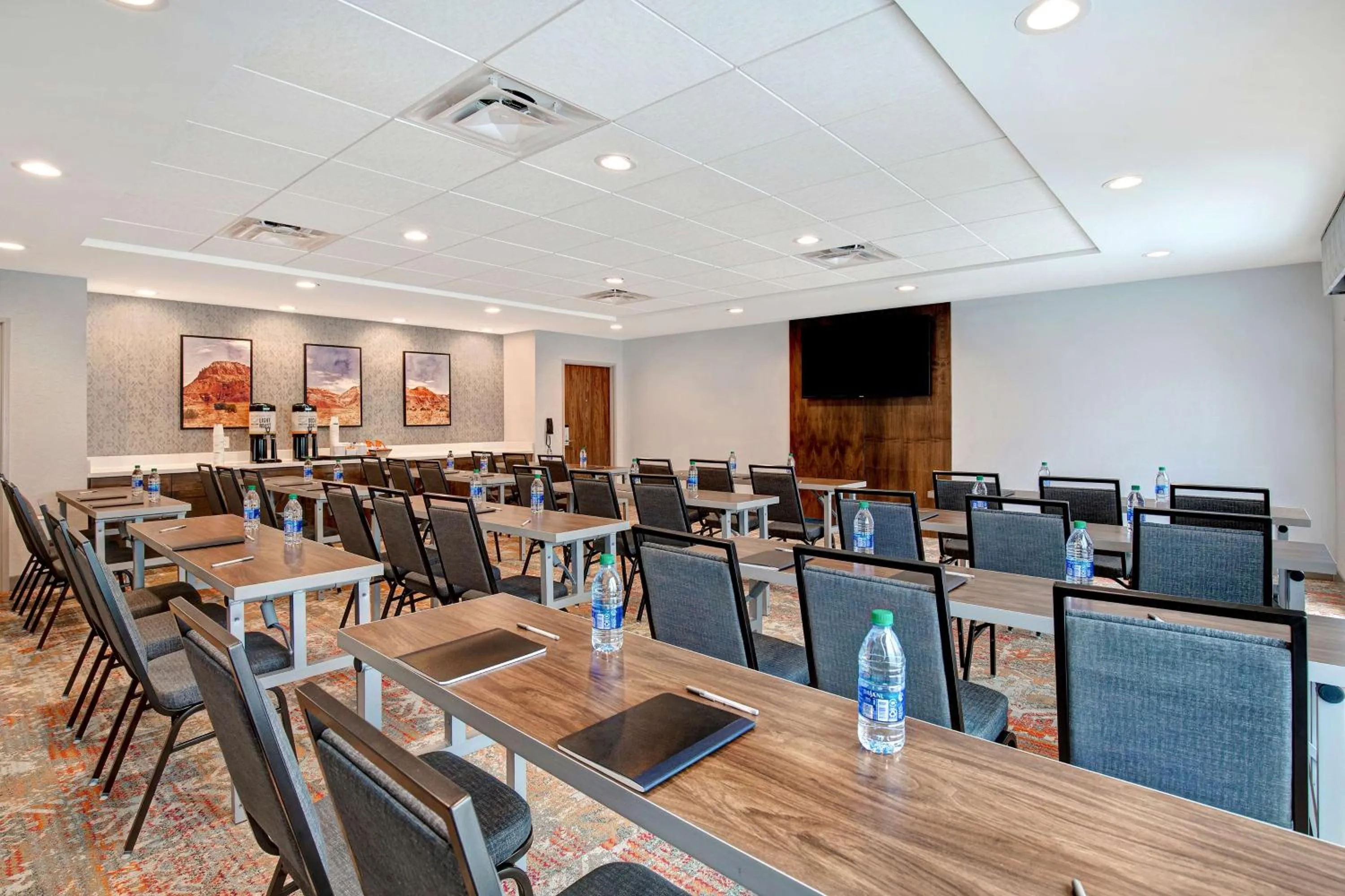 Meeting/conference room in Hampton Inn Santa Fe South, NM