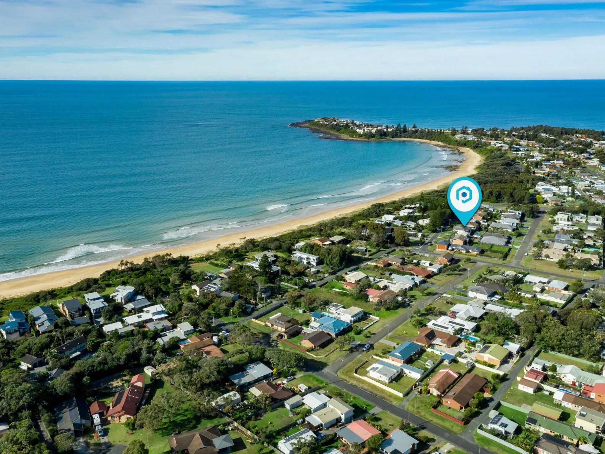 Shores I Pet Friendly I 1 Min Walk to Beach