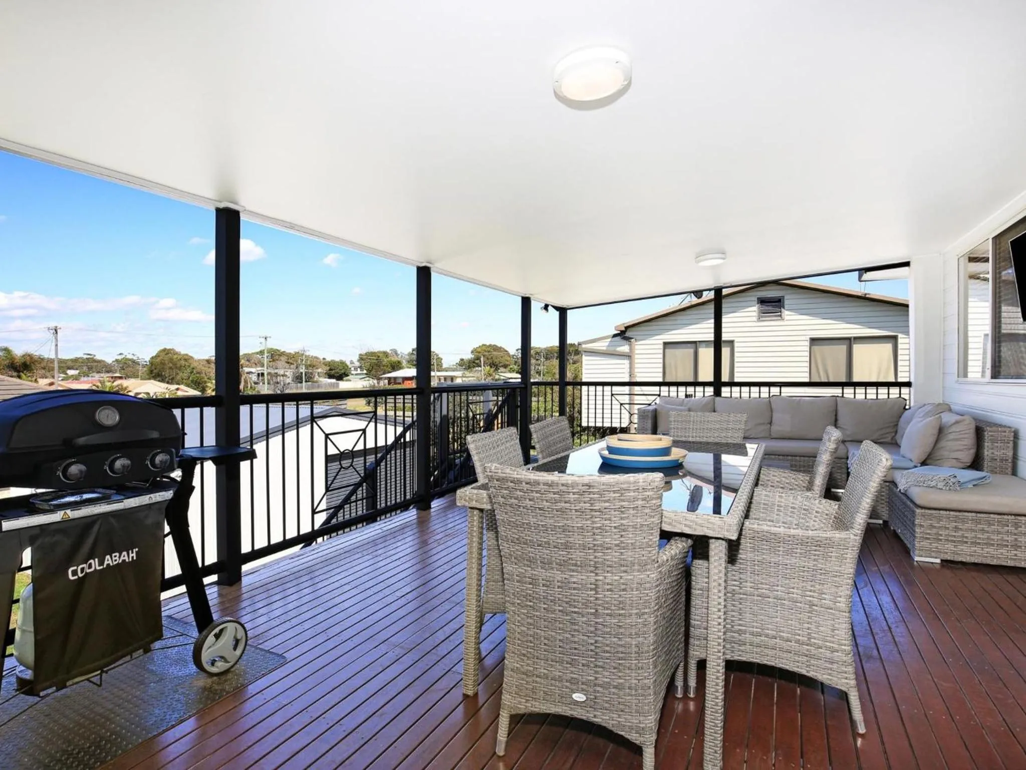 Vacation Home - single occupancy in Shores I Pet Friendly I 1 Min Walk to Beach