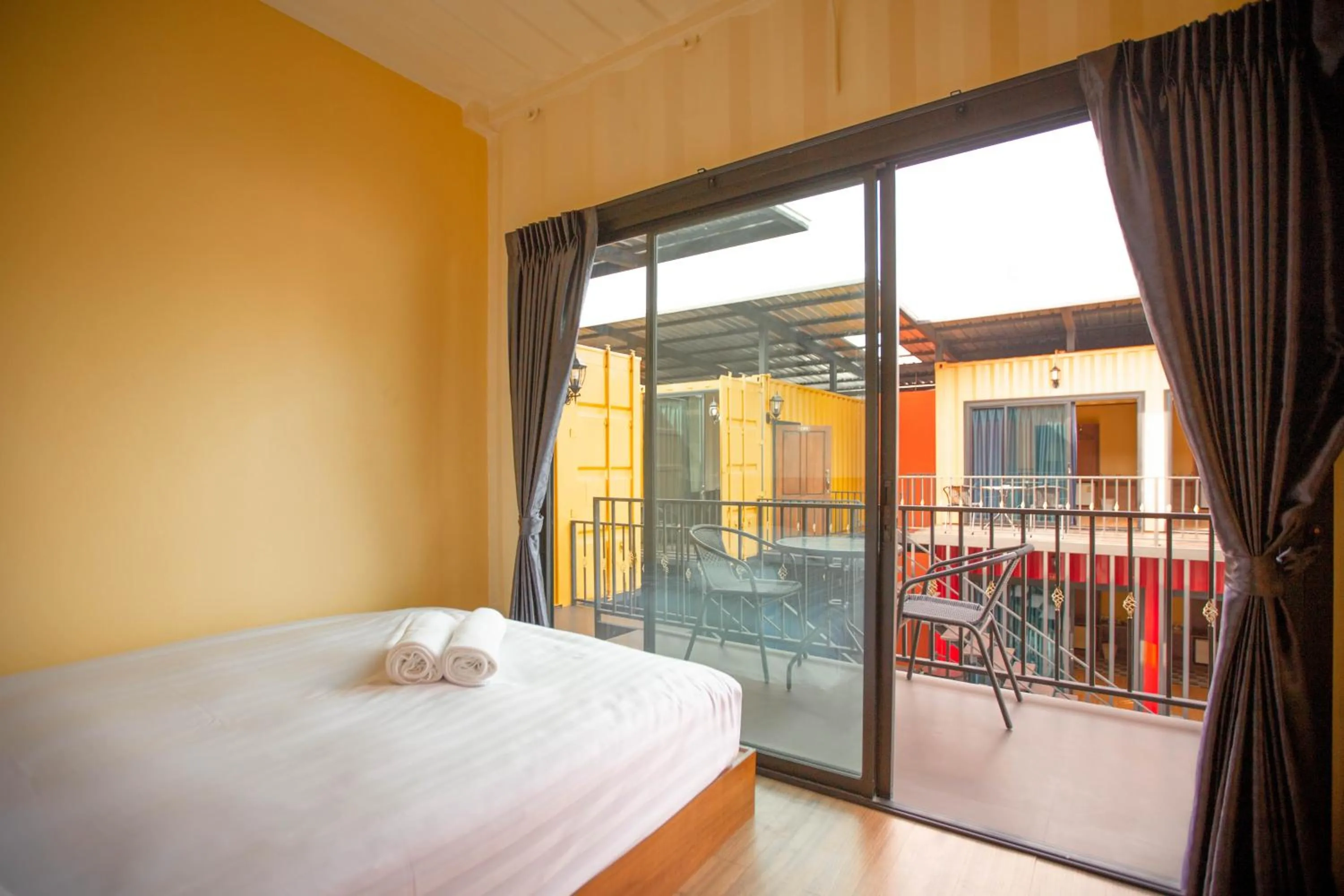 Bed in Tuscany Land Resort Donmuang