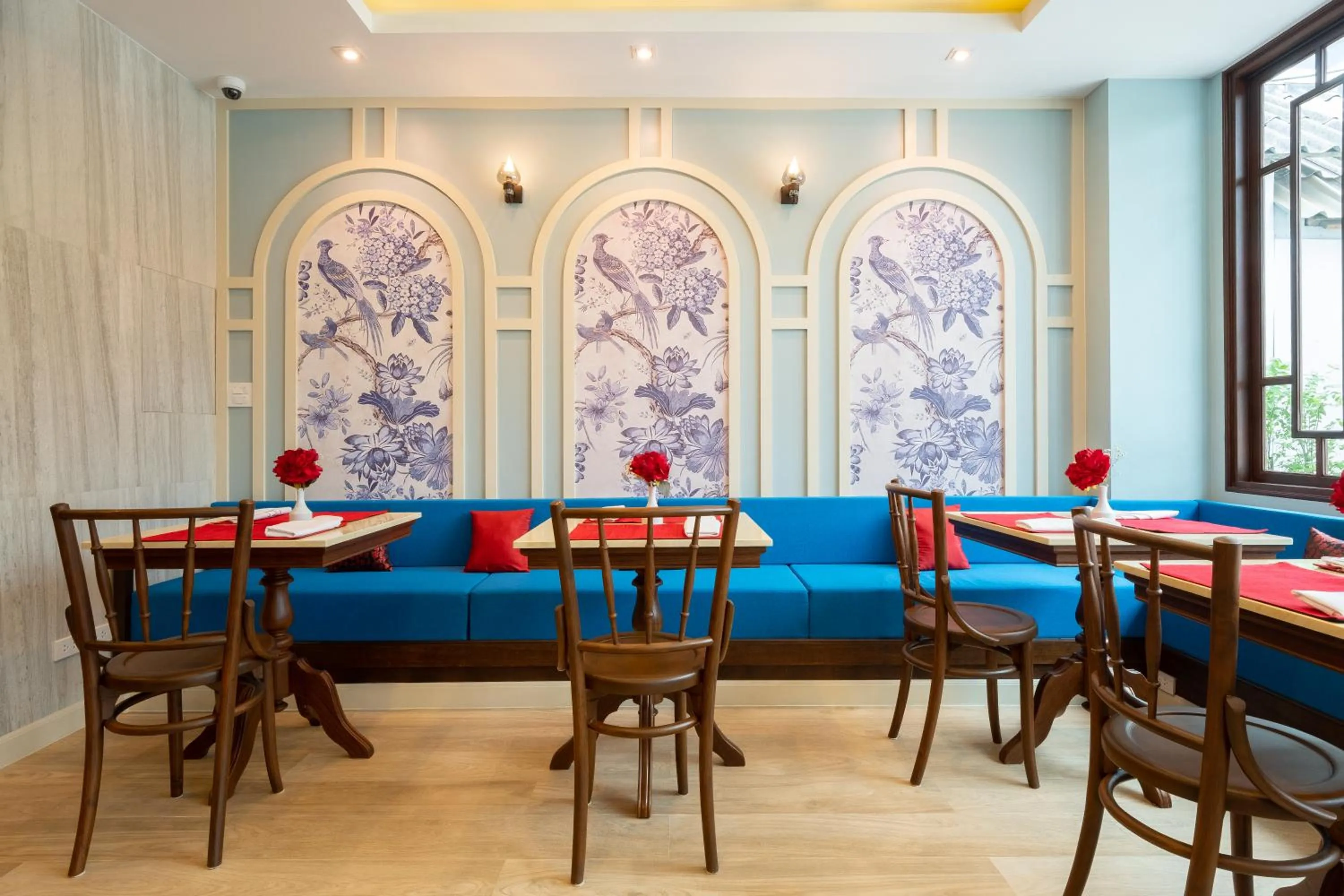 Restaurant/places to eat in Sino Siam Hotel