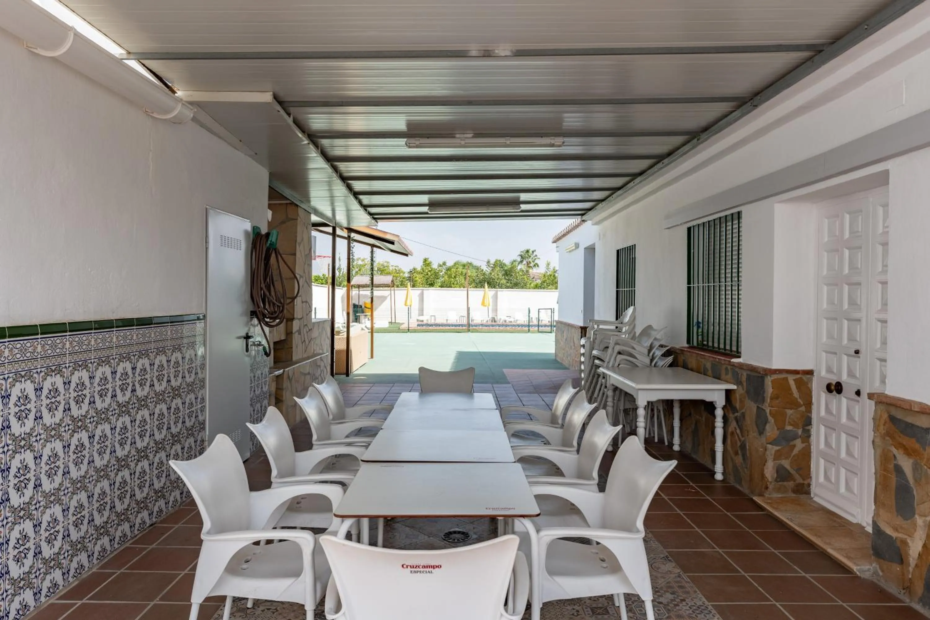 Property building in La Casa de los Recuerdos