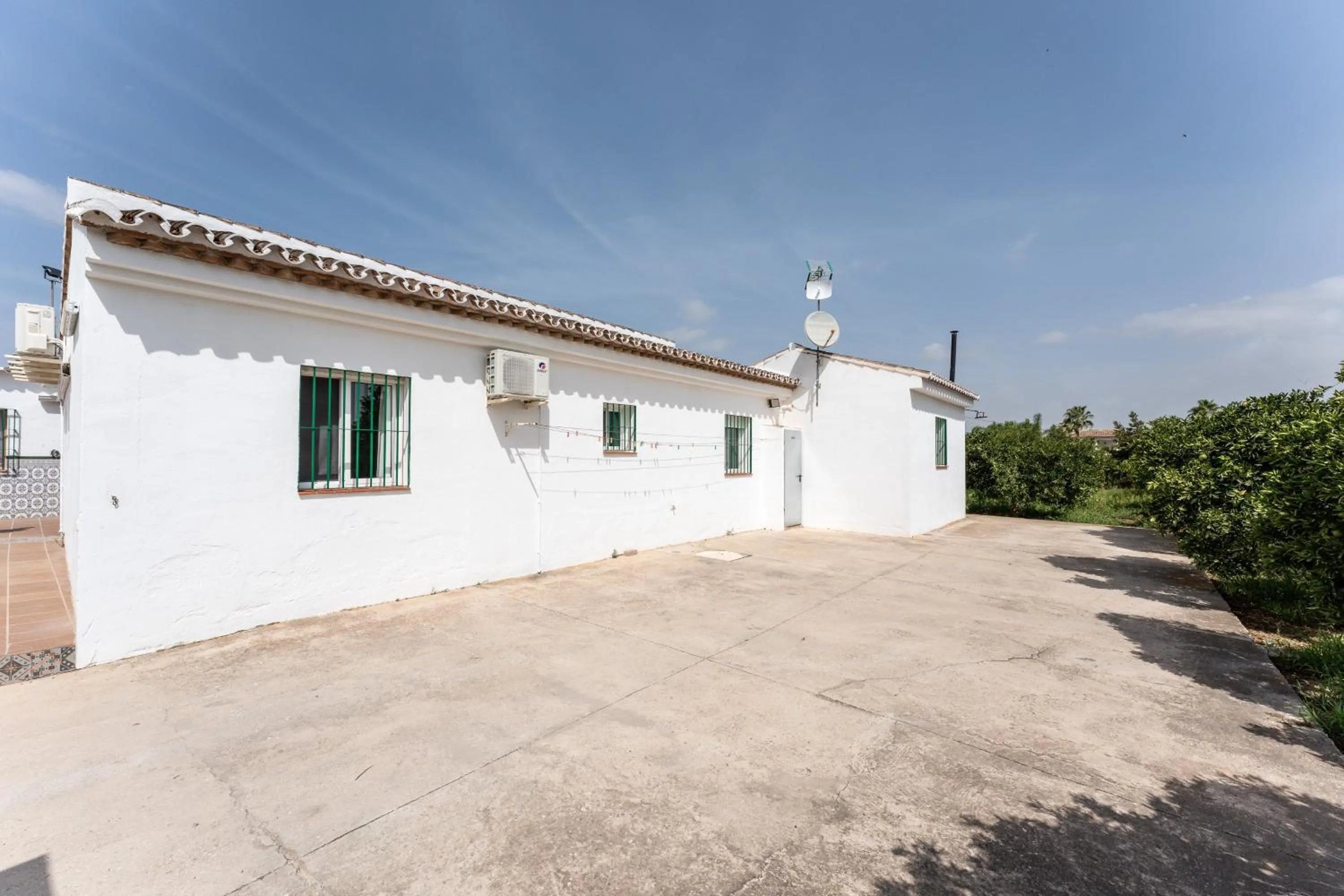 Property building in La Casa de los Recuerdos