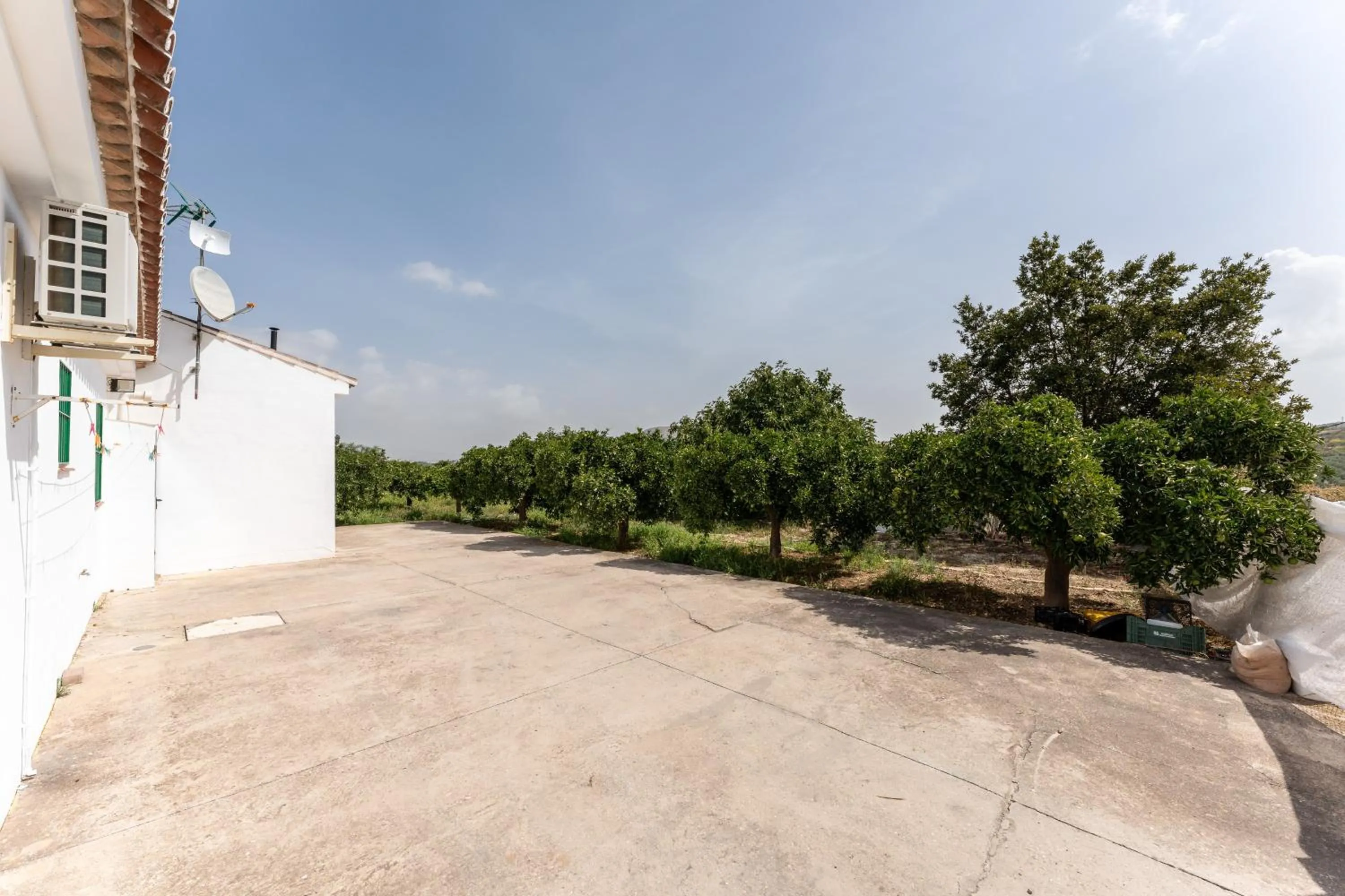 Property building in La Casa de los Recuerdos